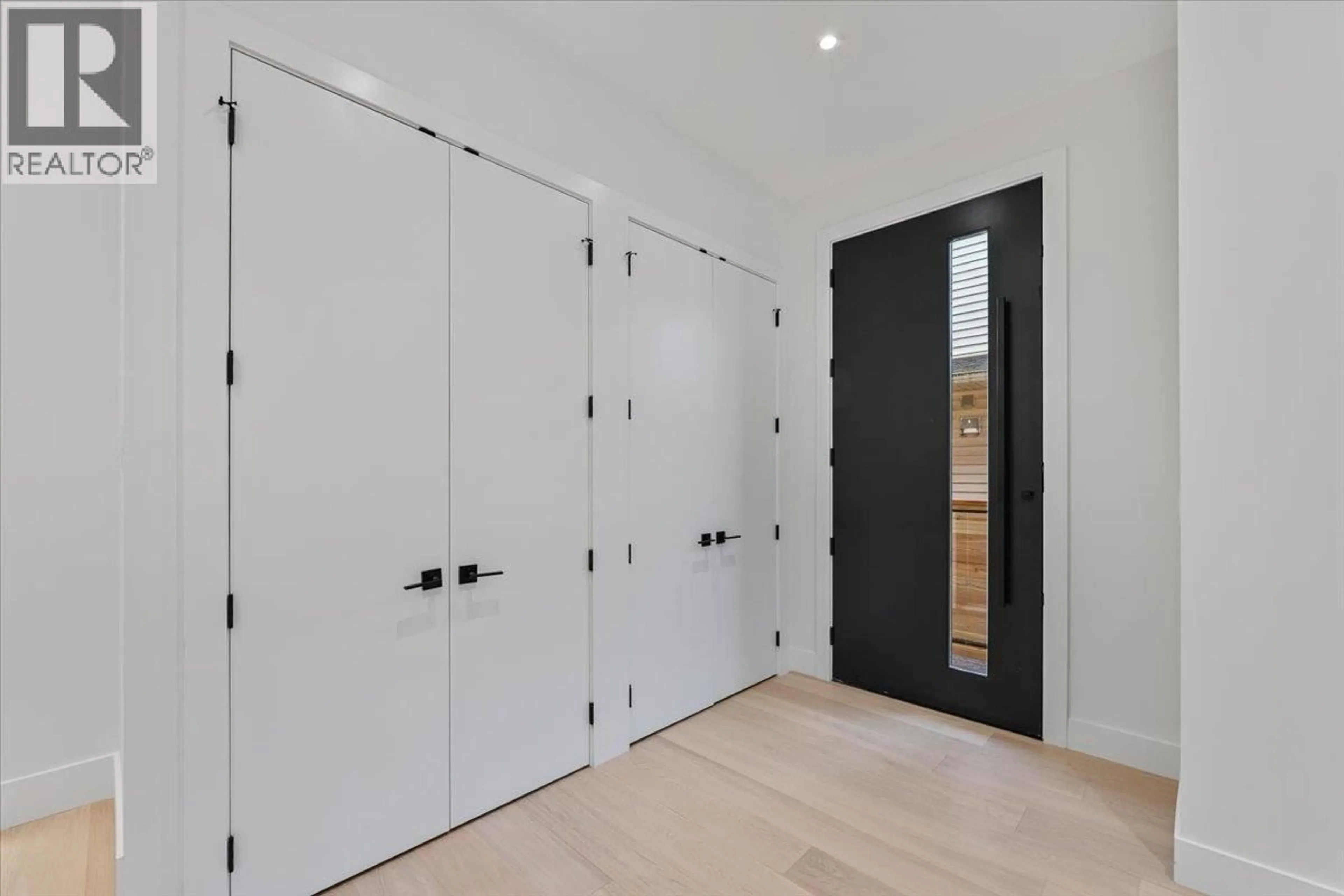 Unknown for 102 - 1518 HATTON AVENUE, Burnaby British Columbia V5A2V1