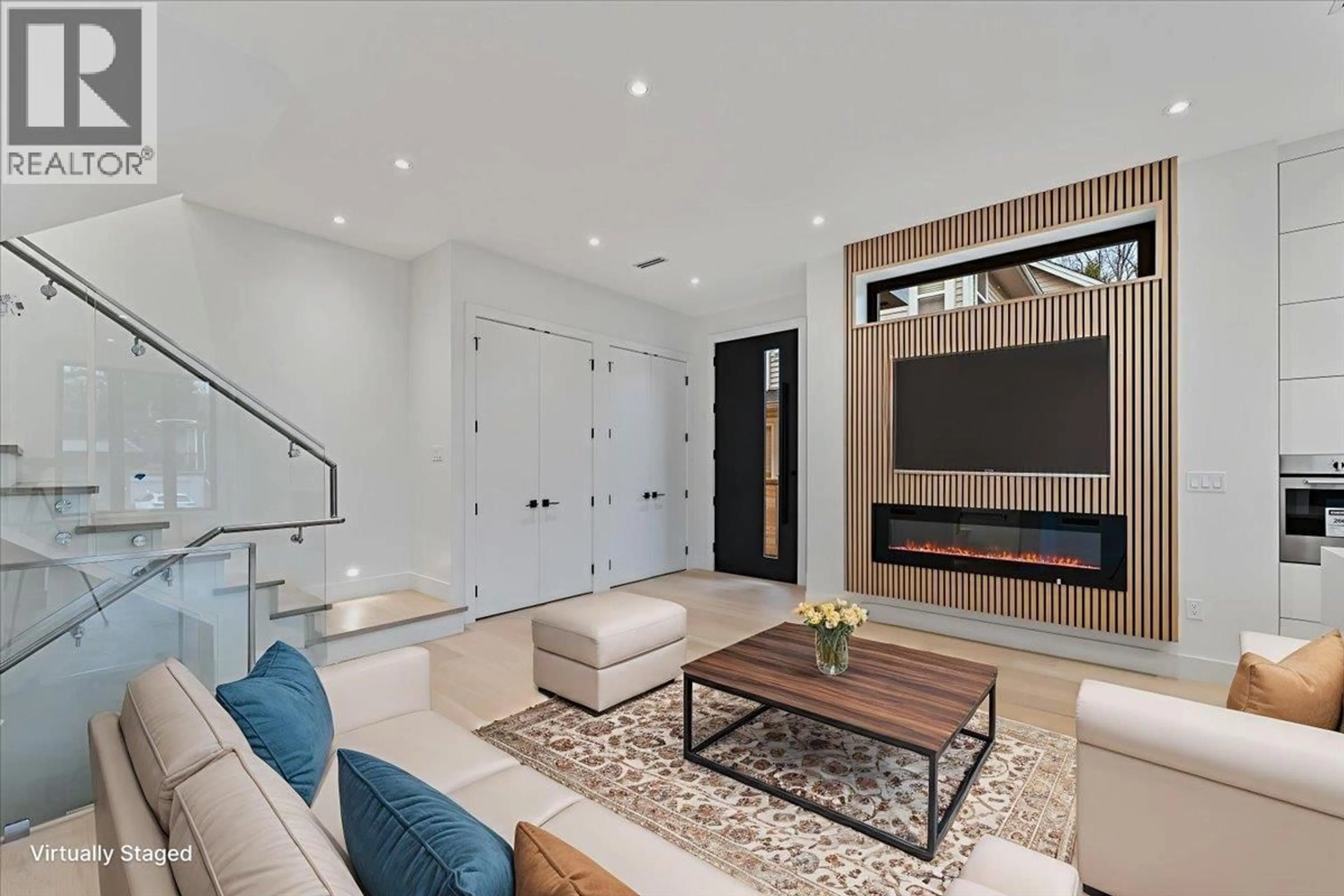 Unknown for 102 - 1518 HATTON AVENUE, Burnaby British Columbia V5A2V1