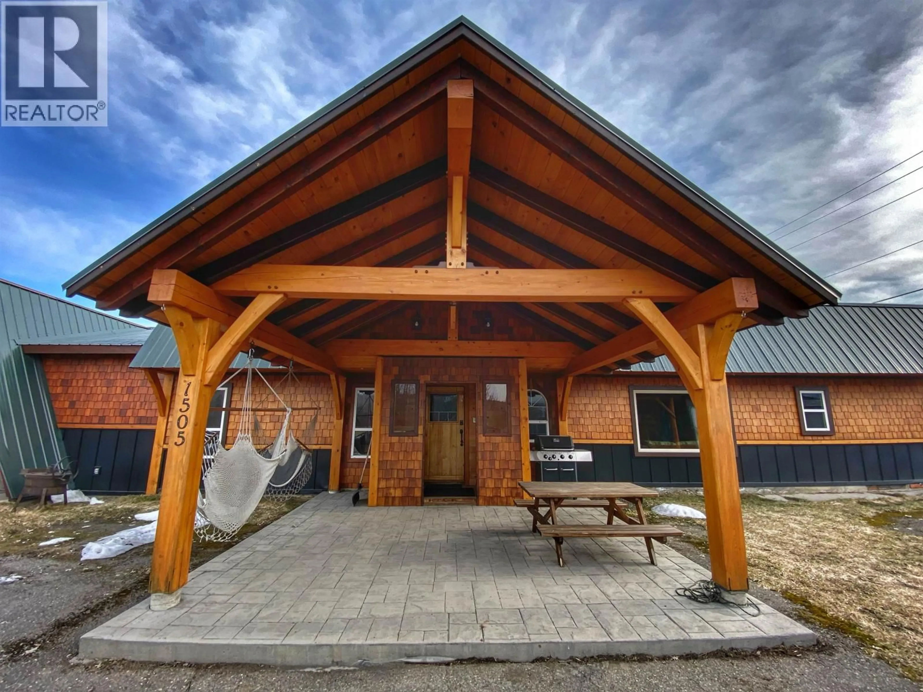 Patio, building for 1505 HANKIN STREET, Hazelton British Columbia V0J1Y0