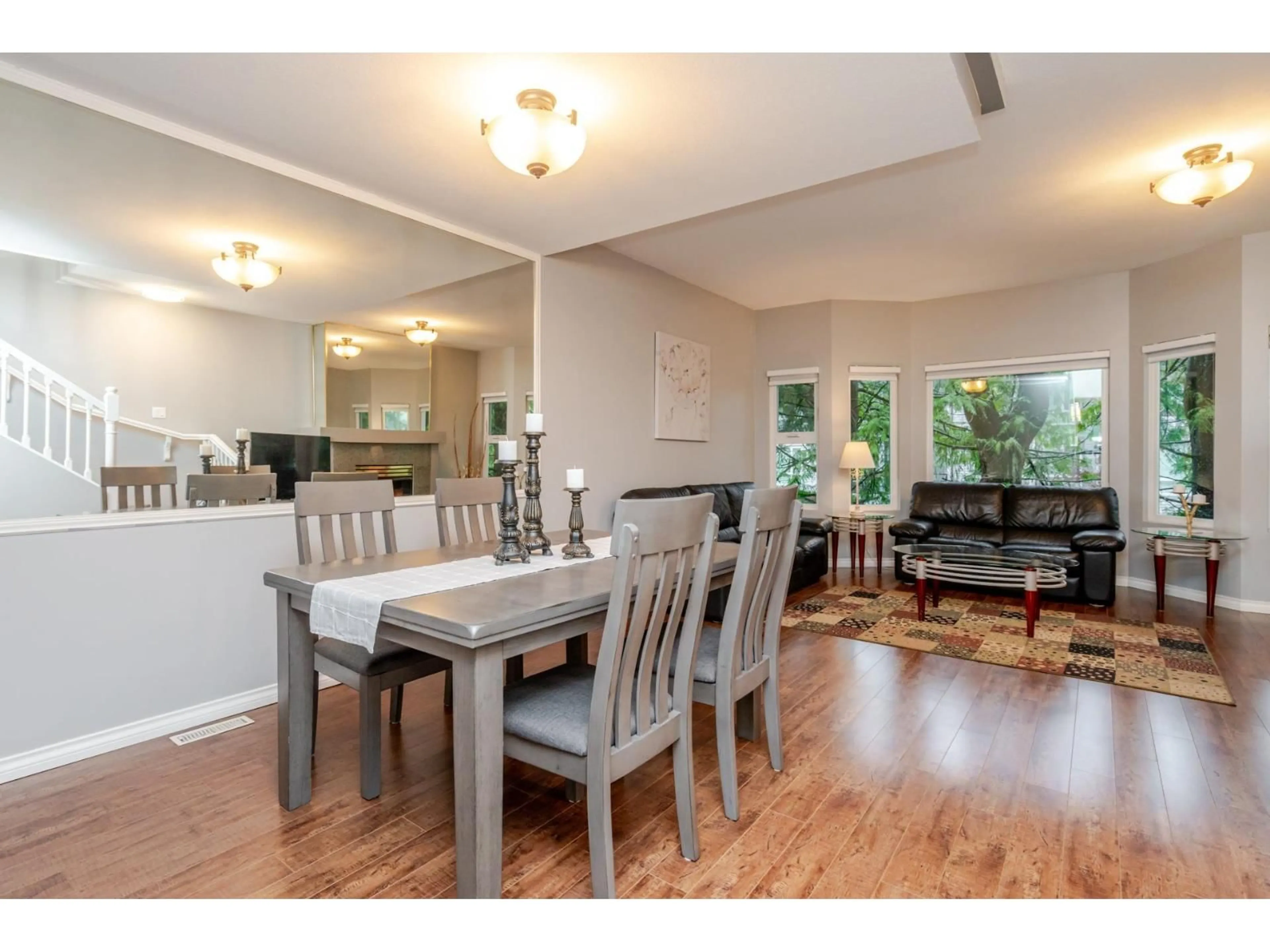 Dining room, wood/laminate floor for 10 - 10340 156 STREET, Surrey British Columbia V3R4L8