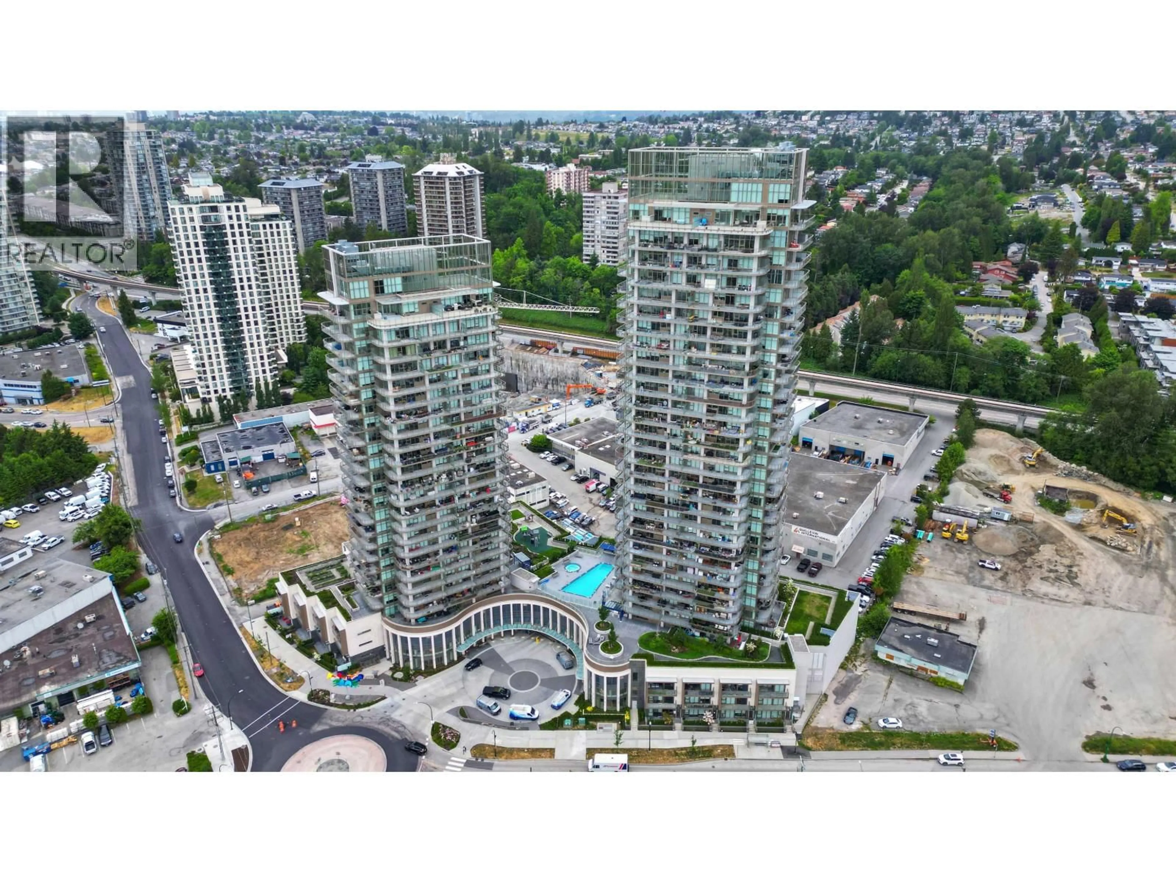 A pic from outside/outdoor area/front of a property/back of a property/a pic from drone, city buildings view from balcony for 703 - 5333 GORING STREET, Burnaby British Columbia V5B3A2