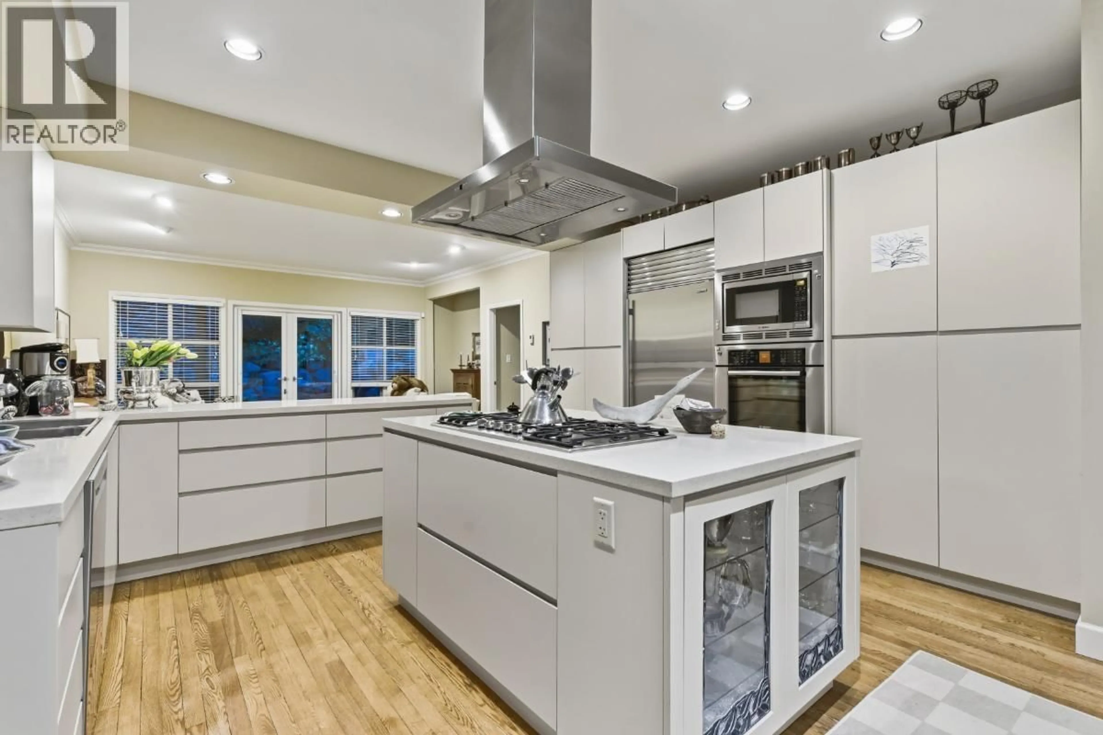 Contemporary kitchen, unknown for 8248 TUGBOAT PLACE, Vancouver British Columbia V6P6P8