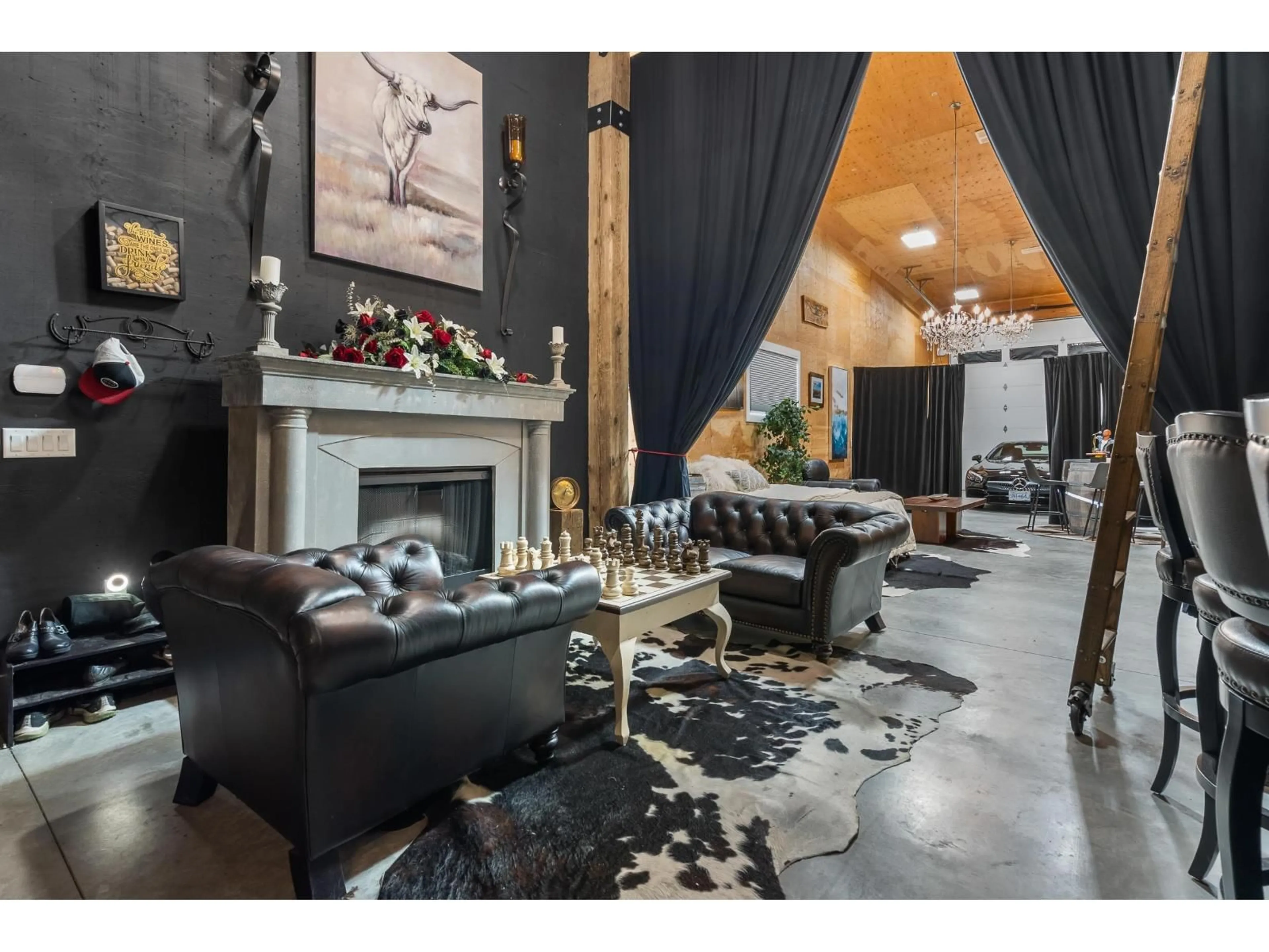 Lobby for 201 MCCALLUM ROAD, Abbotsford British Columbia V2S8A1