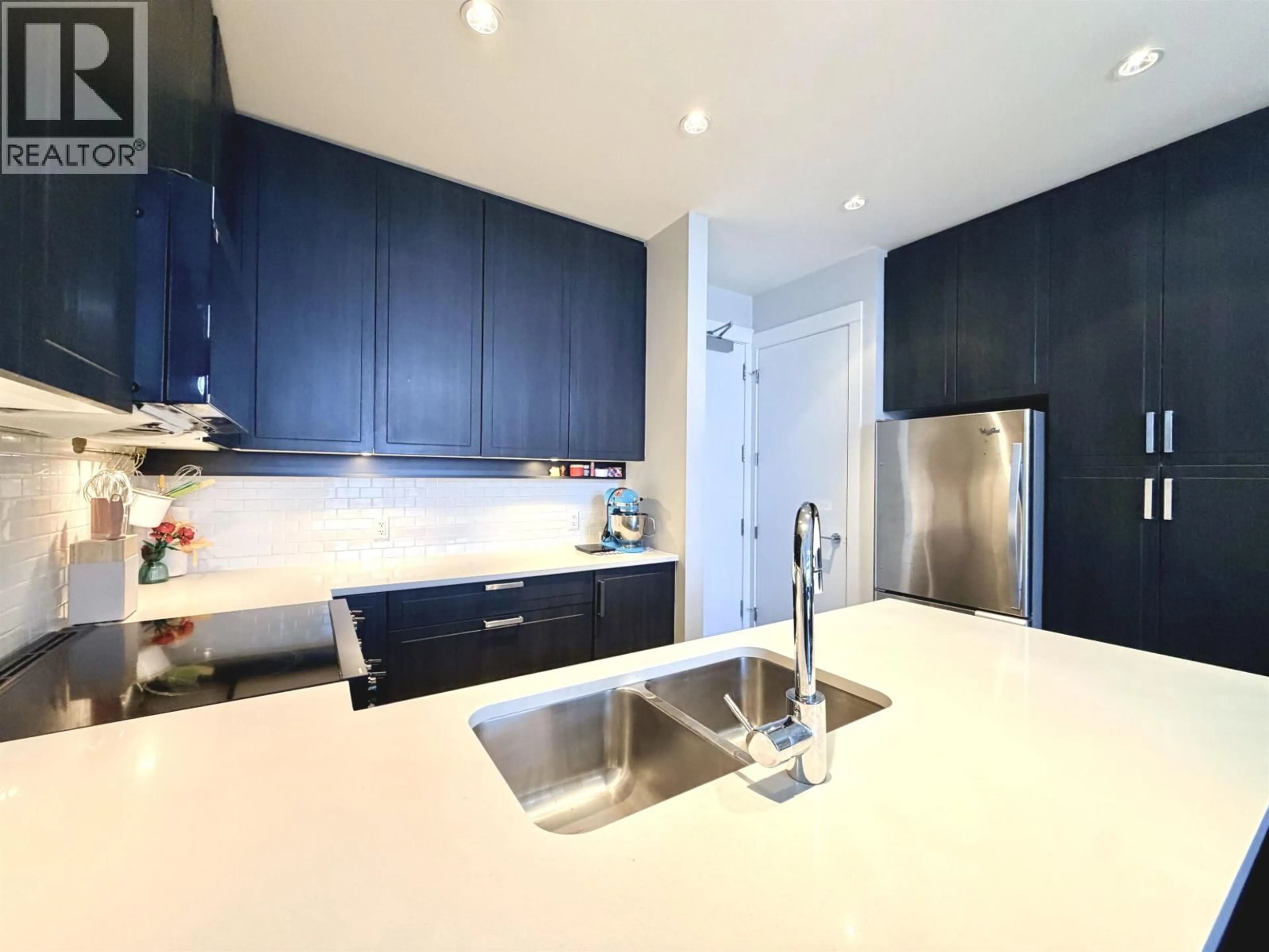 Contemporary kitchen, ceramic/tile floor for 406 - 2307 RANGER LANE, Port Coquitlam British Columbia V3B0L7