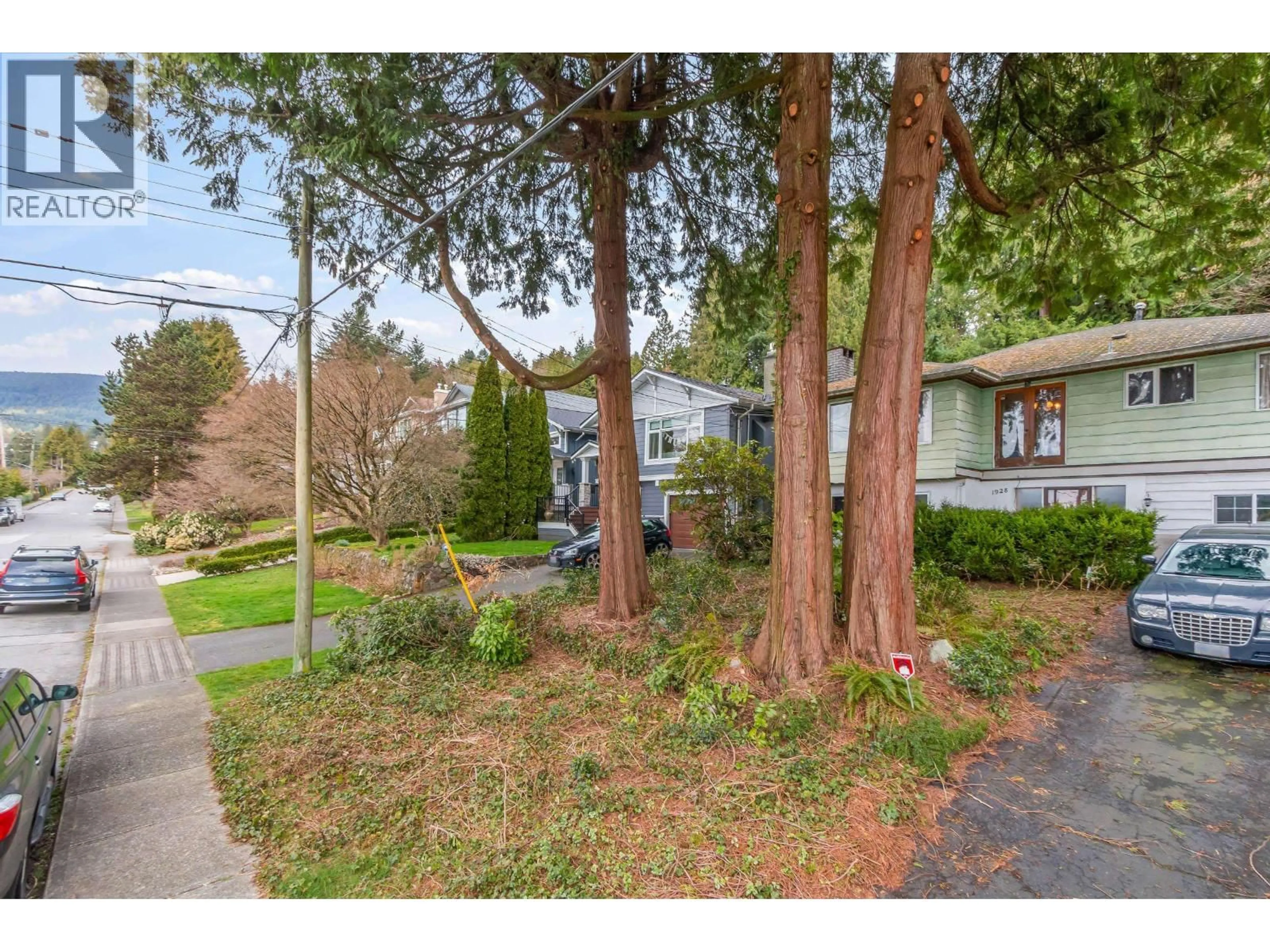 Unknown for 1928 RIDGEWAY AVENUE, North Vancouver British Columbia V7L3S7