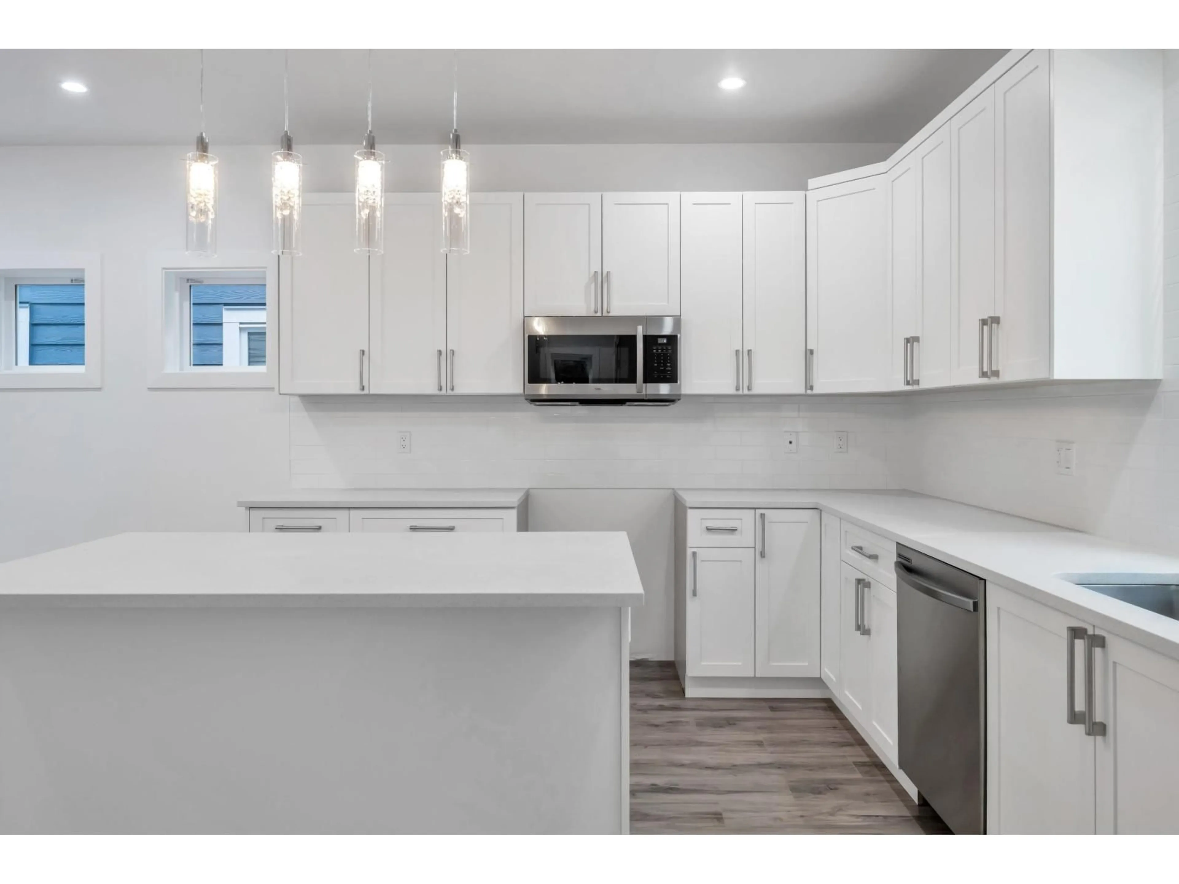 Open concept kitchen, unknown for 34 - 750 HOT SPRINGS ROAD, Harrison Hot Springs British Columbia V0M1K0