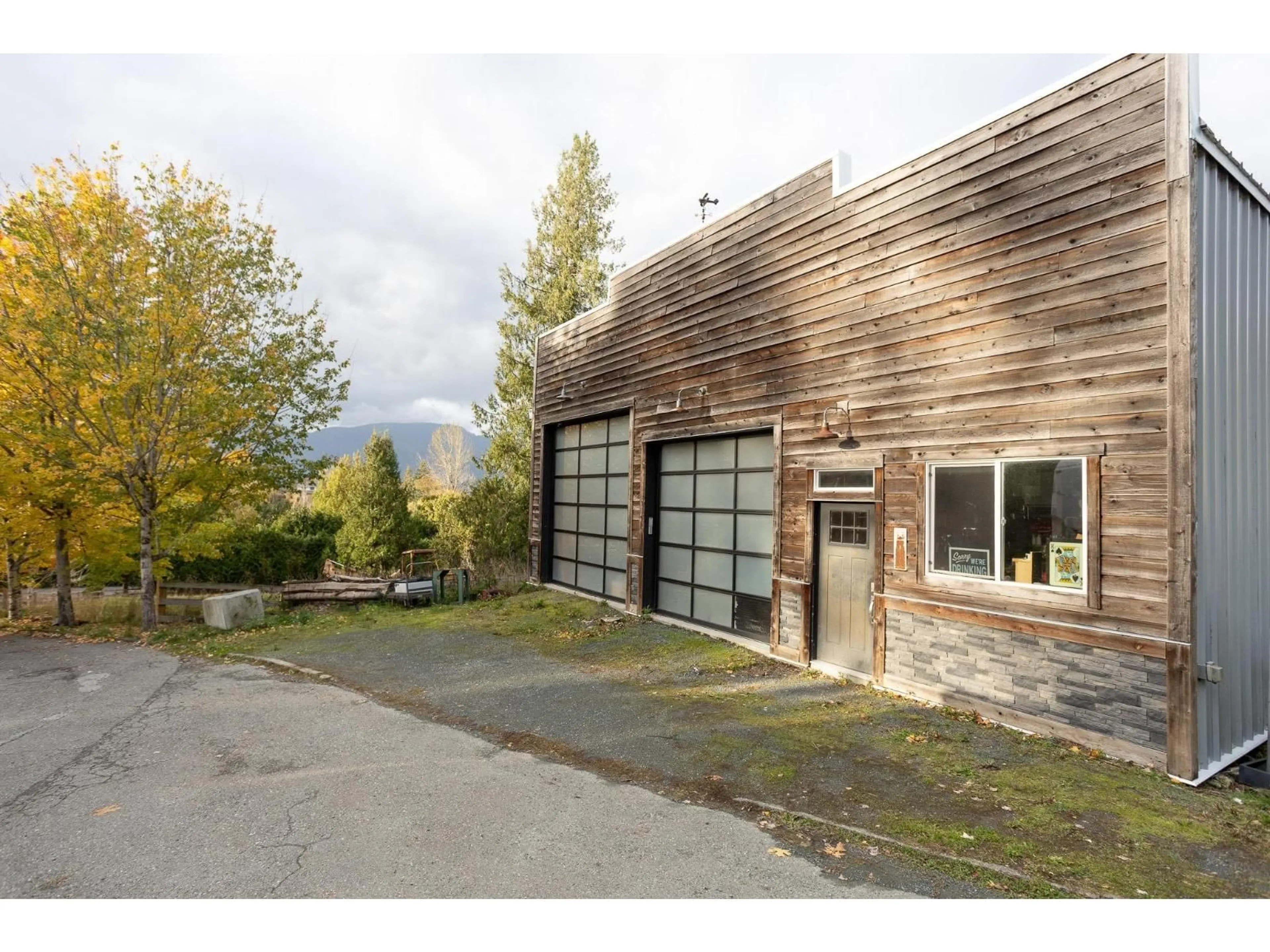 Indoor garage for 42140 MAJUBA HILL ROAD, Yarrow British Columbia V2R5H2