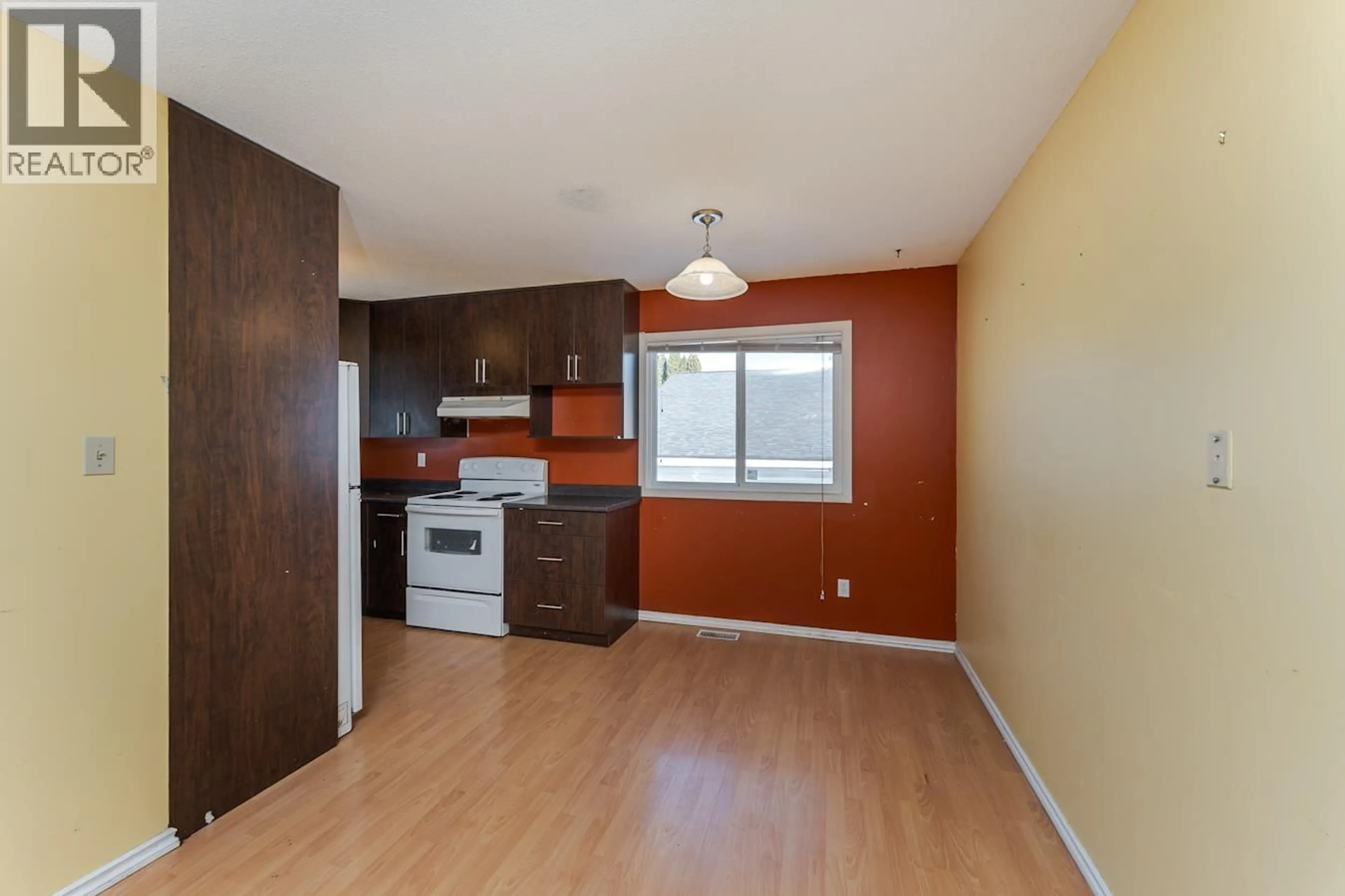 Standard kitchen, wood/laminate floor for 4530 VALLEY CRESCENT, Prince George British Columbia V2M5L7