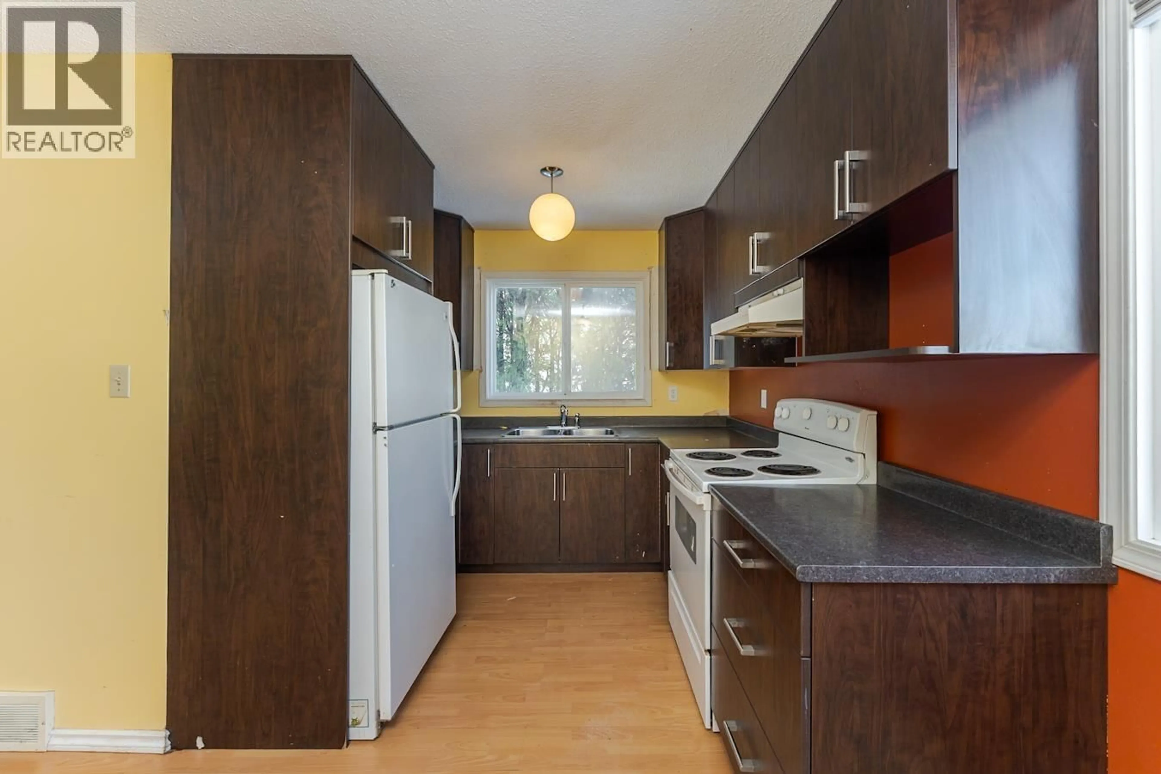 Standard kitchen, wood/laminate floor for 4530 VALLEY CRESCENT, Prince George British Columbia V2M5L7