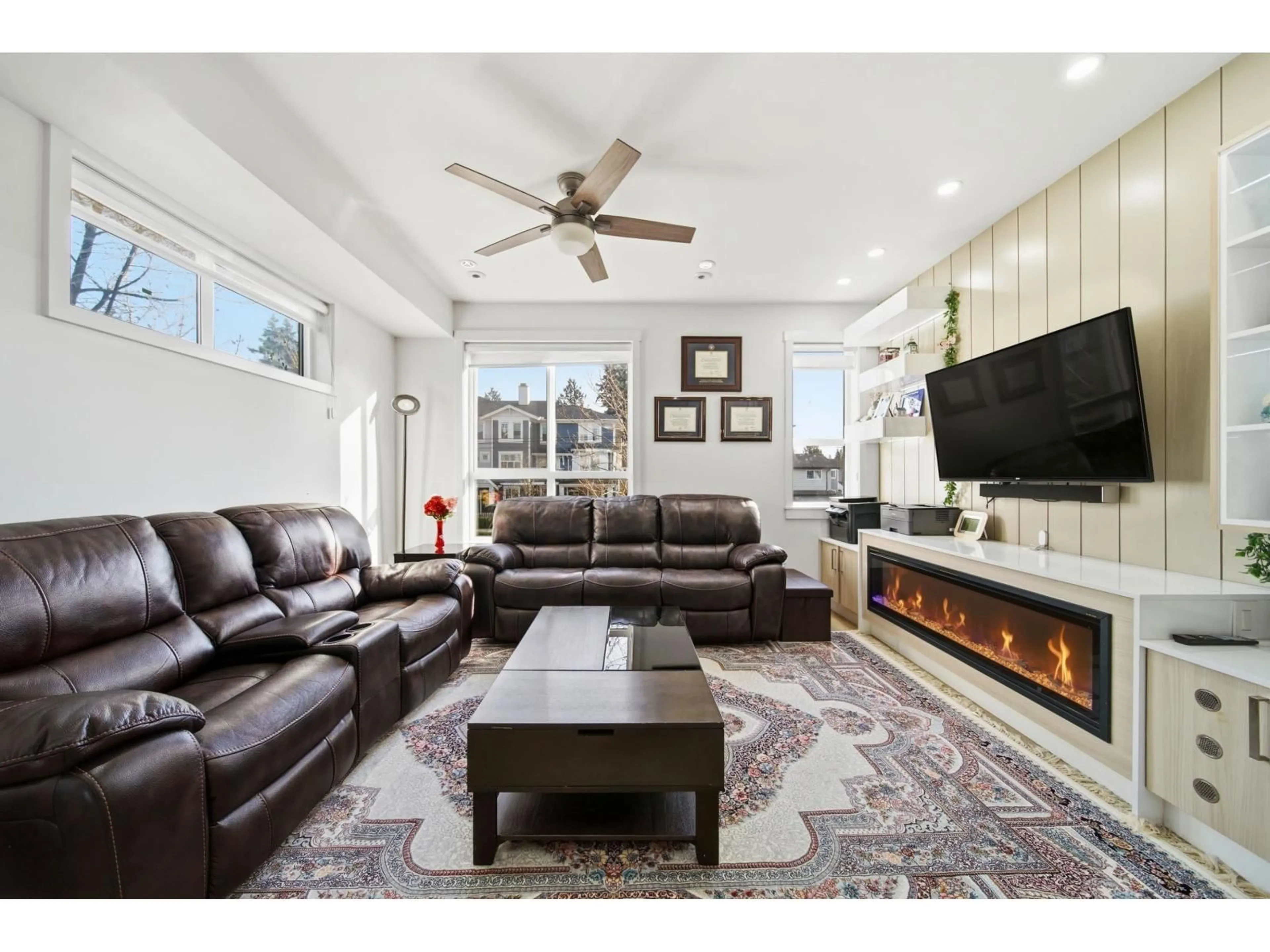 Living room with furniture, unknown for 25 - 11556 72A AVENUE, Delta British Columbia V4C1A9