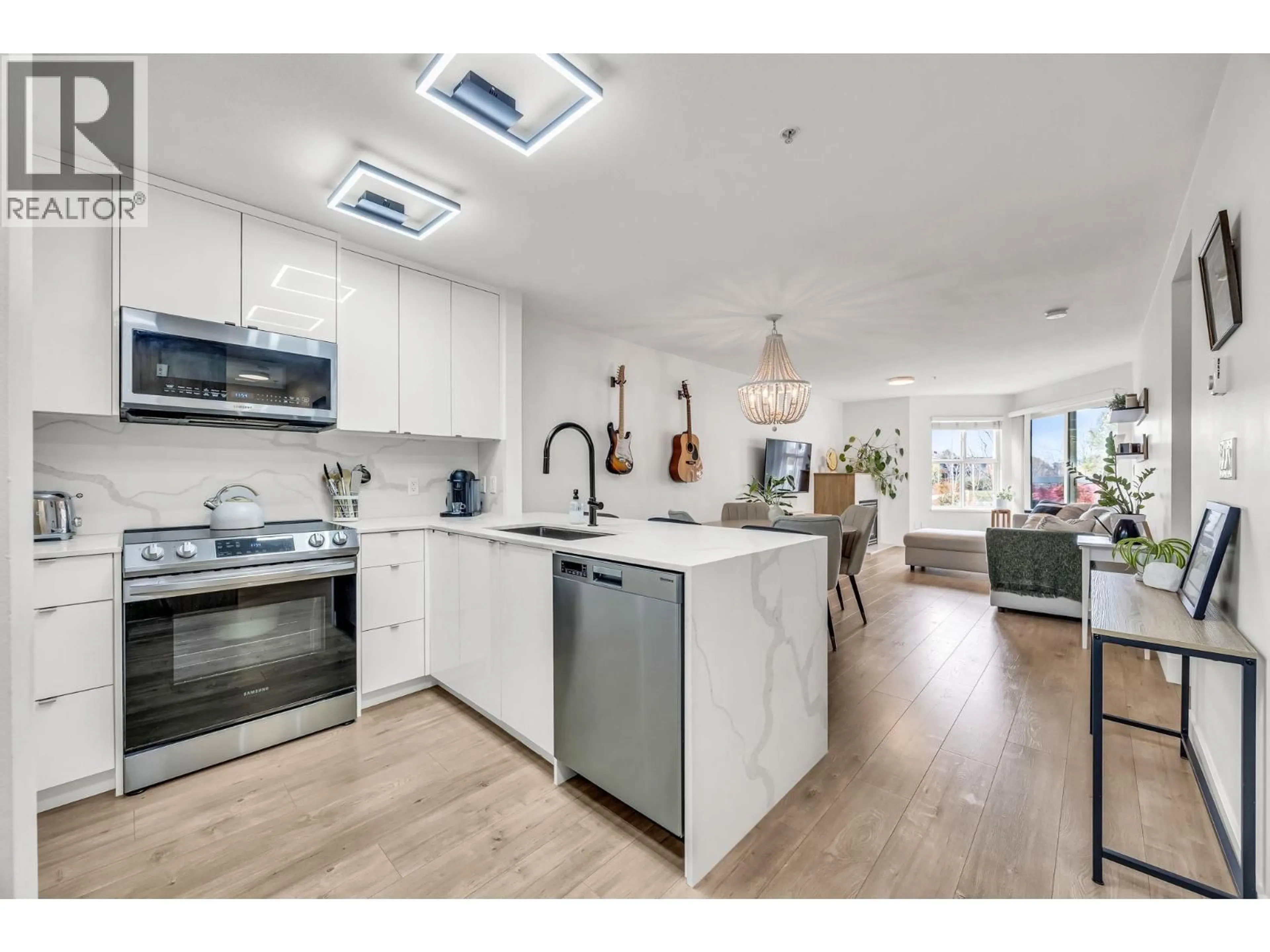 Unknown for 213 - 3038 KENT AVENUE SOUTH, Vancouver British Columbia V5S4V8