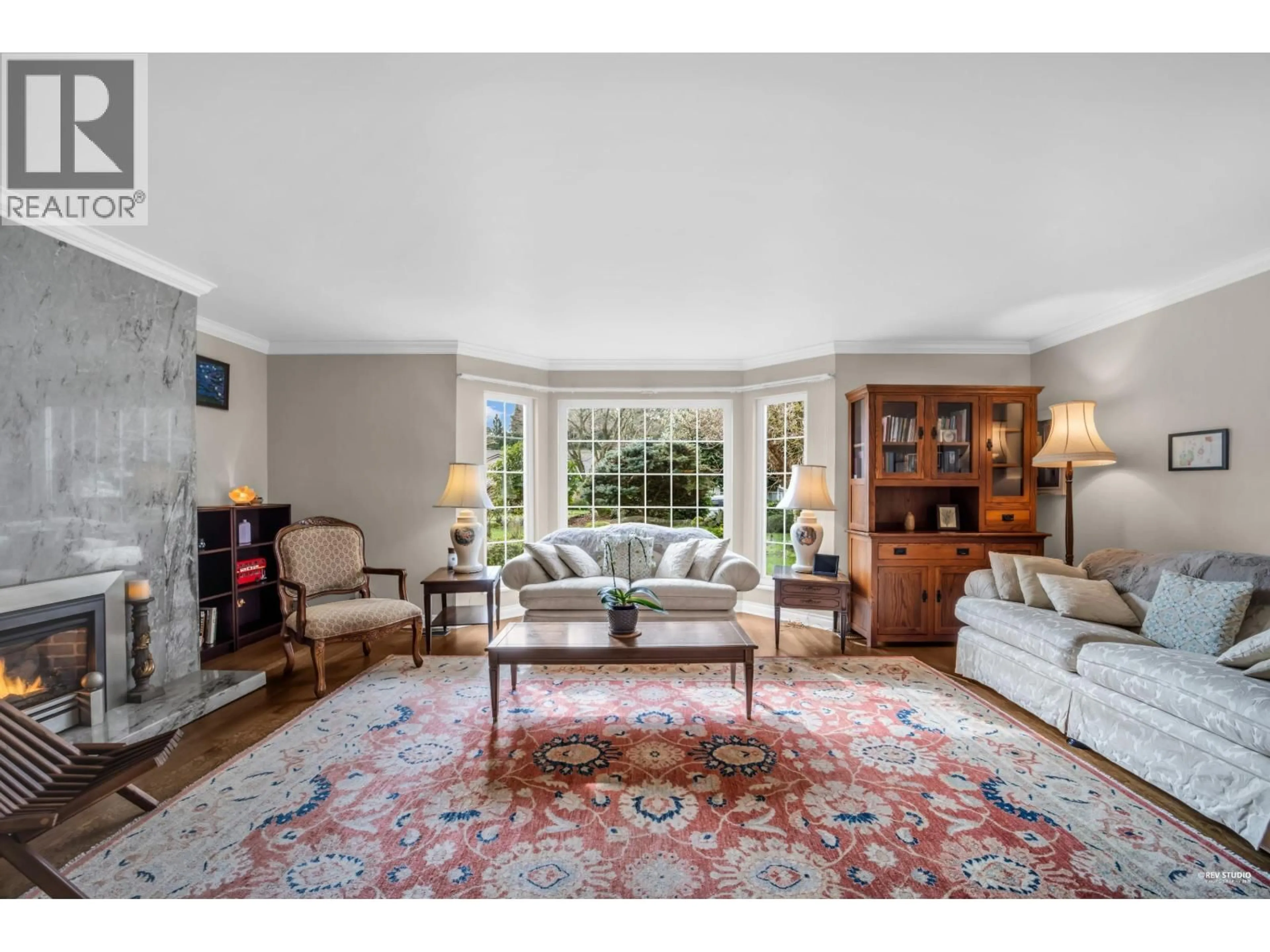 Living room with furniture, unknown for 539 NEWCROFT PLACE, West Vancouver British Columbia V7T1W9