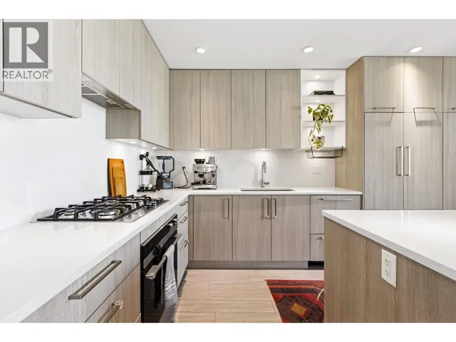 303 - 707 3RD STREET, North Vancouver 4
