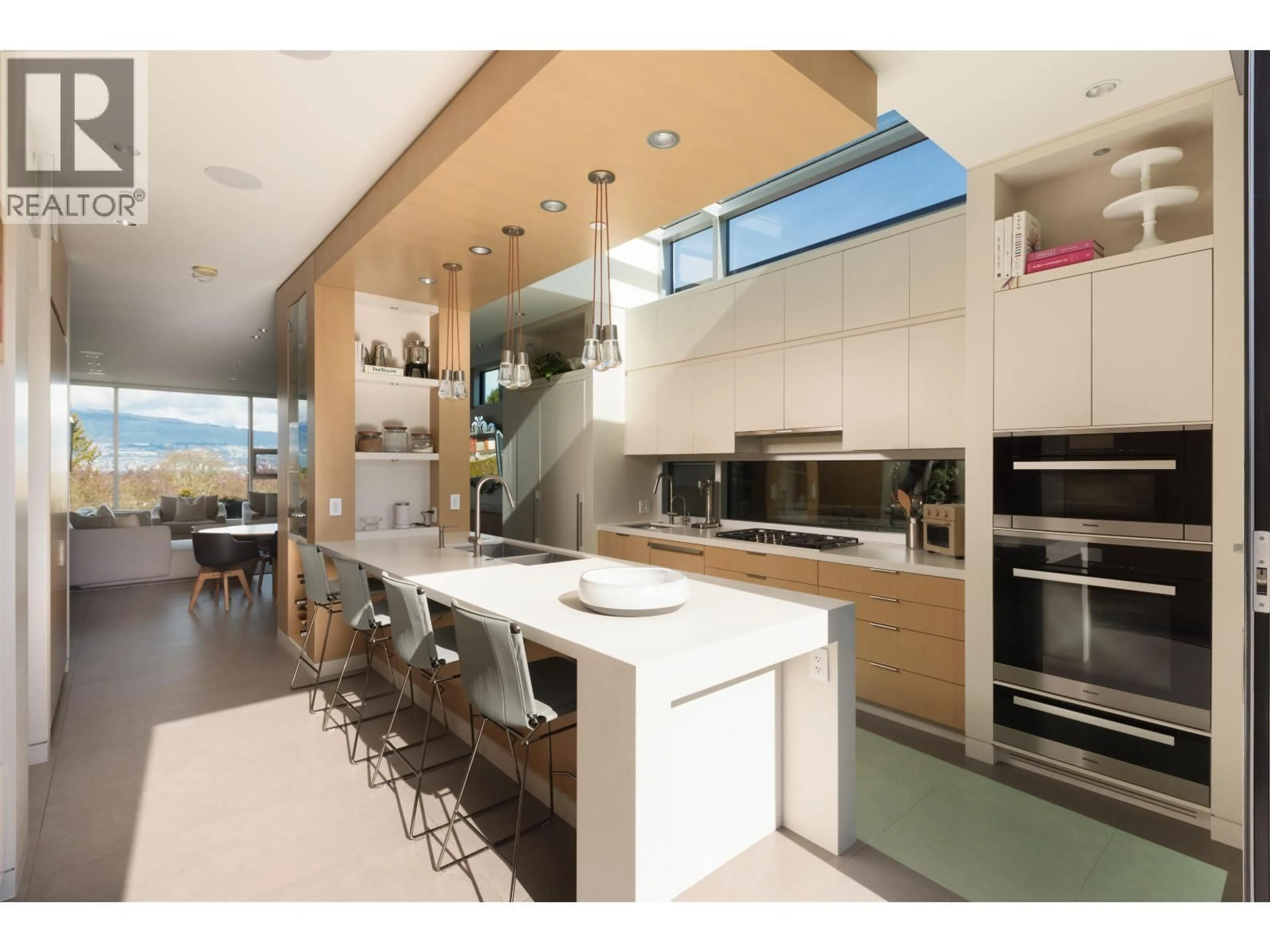 Unknown for 3250 20TH AVENUE, Vancouver British Columbia V6L1H9