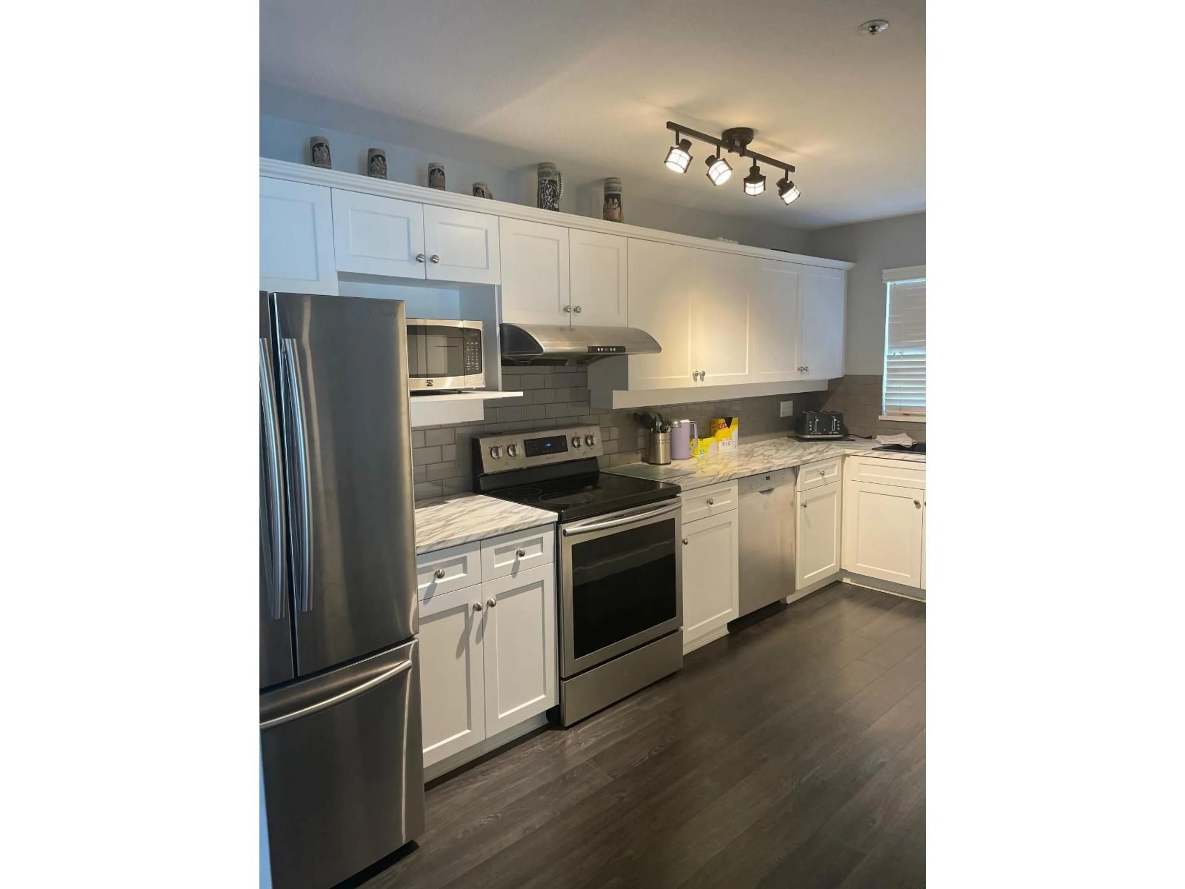 Unknown for 203 - 5556 201A STREET, Langley British Columbia V3A8K5