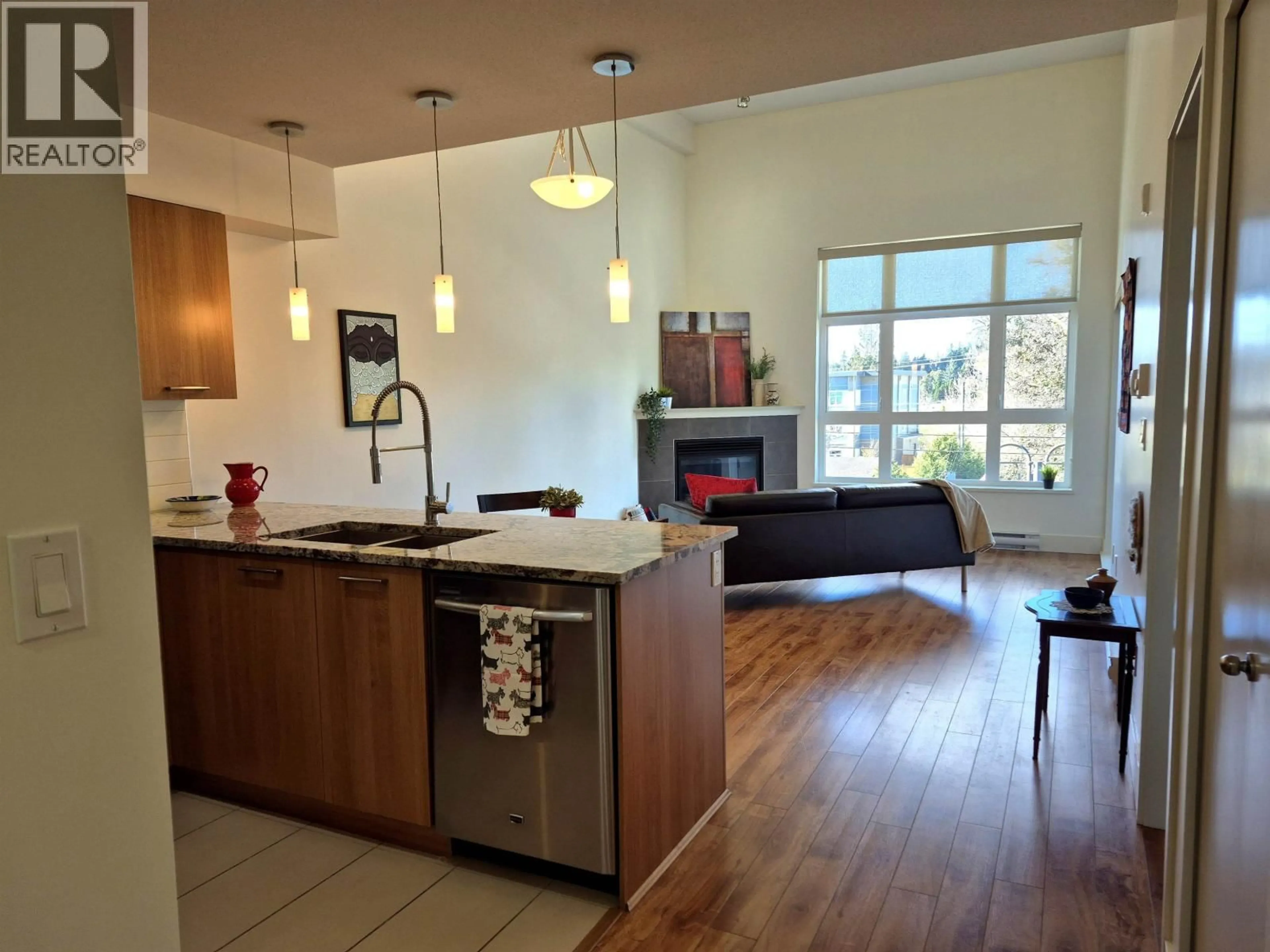 Unknown for 306 - 5682 WHARF AVENUE, Sechelt British Columbia V7Z0J3