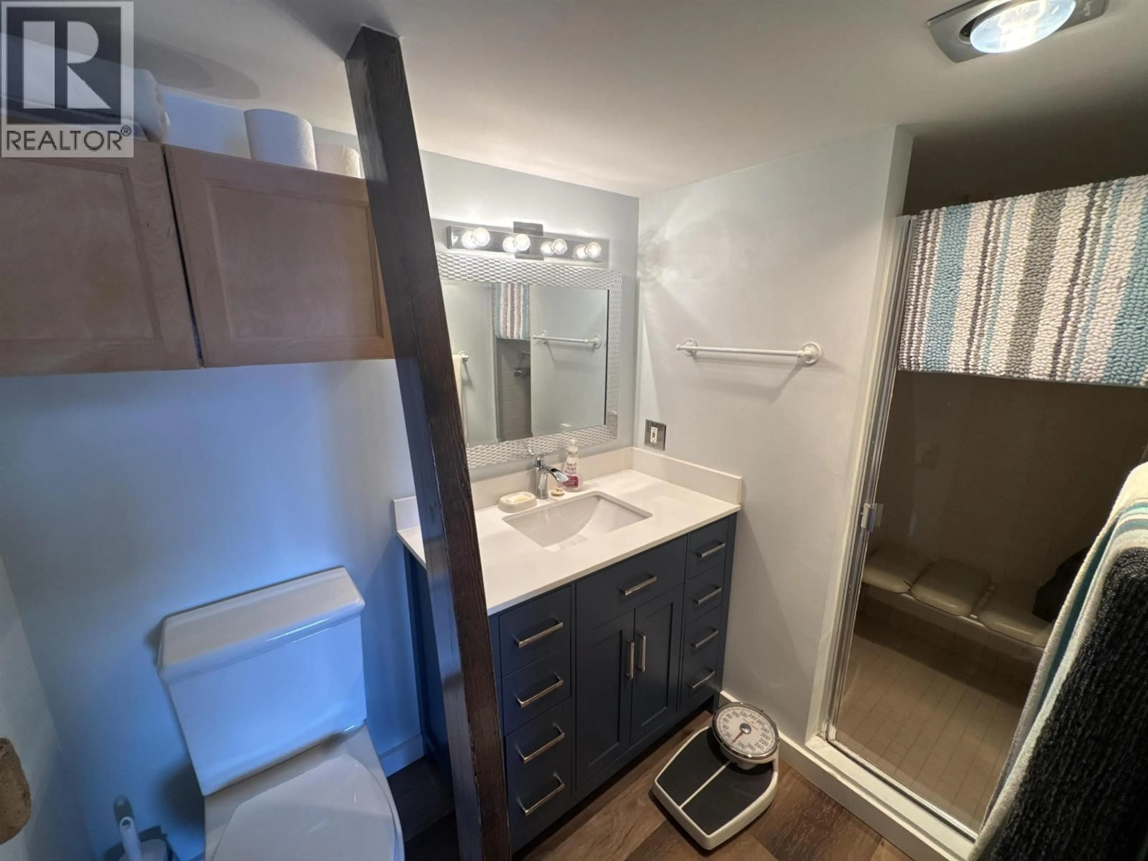 Standard bathroom, unknown for 1330 TWELFTH AVENUE, Williams Lake British Columbia V2G3X4