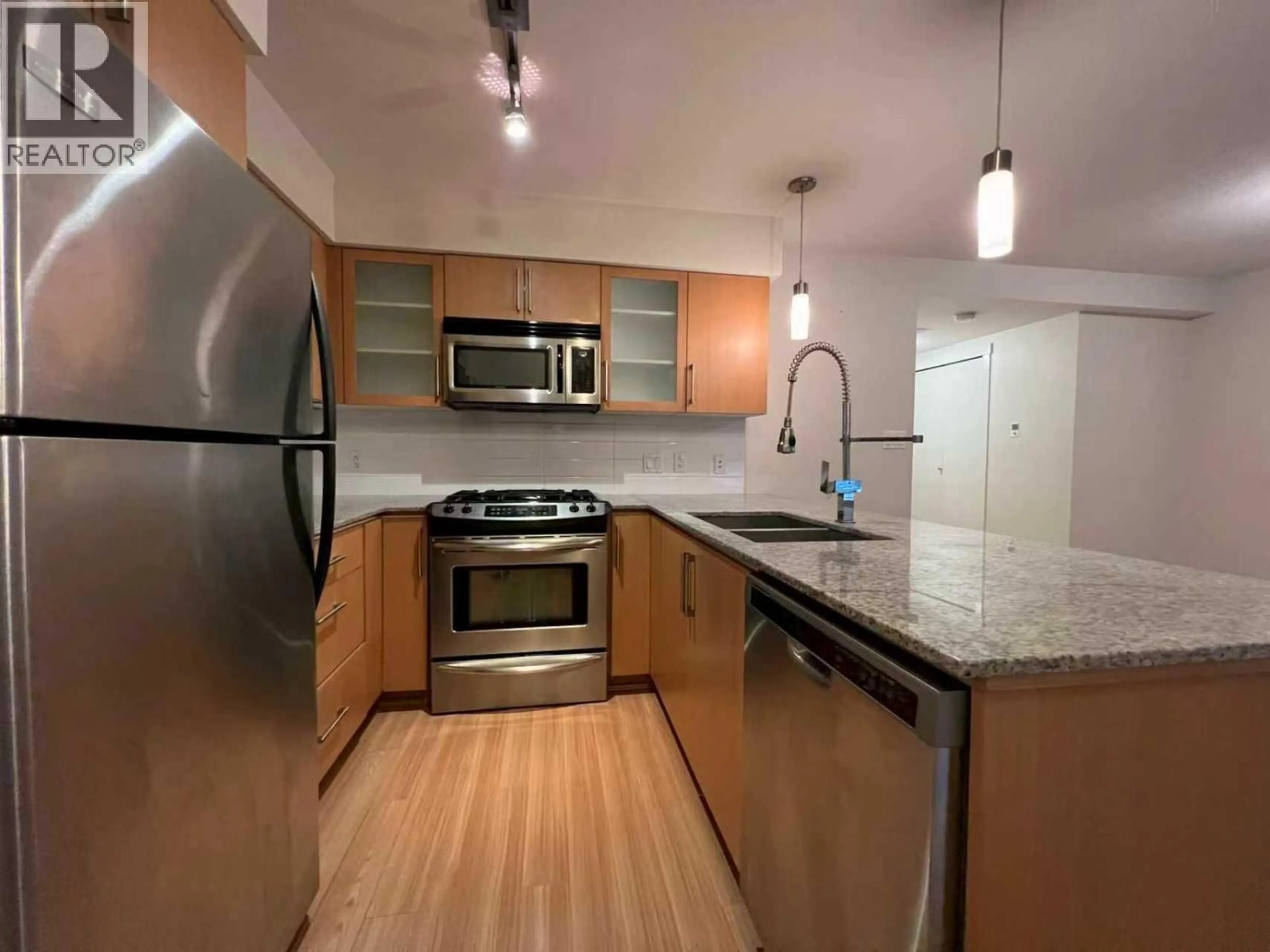 Standard kitchen, unknown for 501 - 8068 WESTMINSTER HIGHWAY, Richmond British Columbia V6X0C6