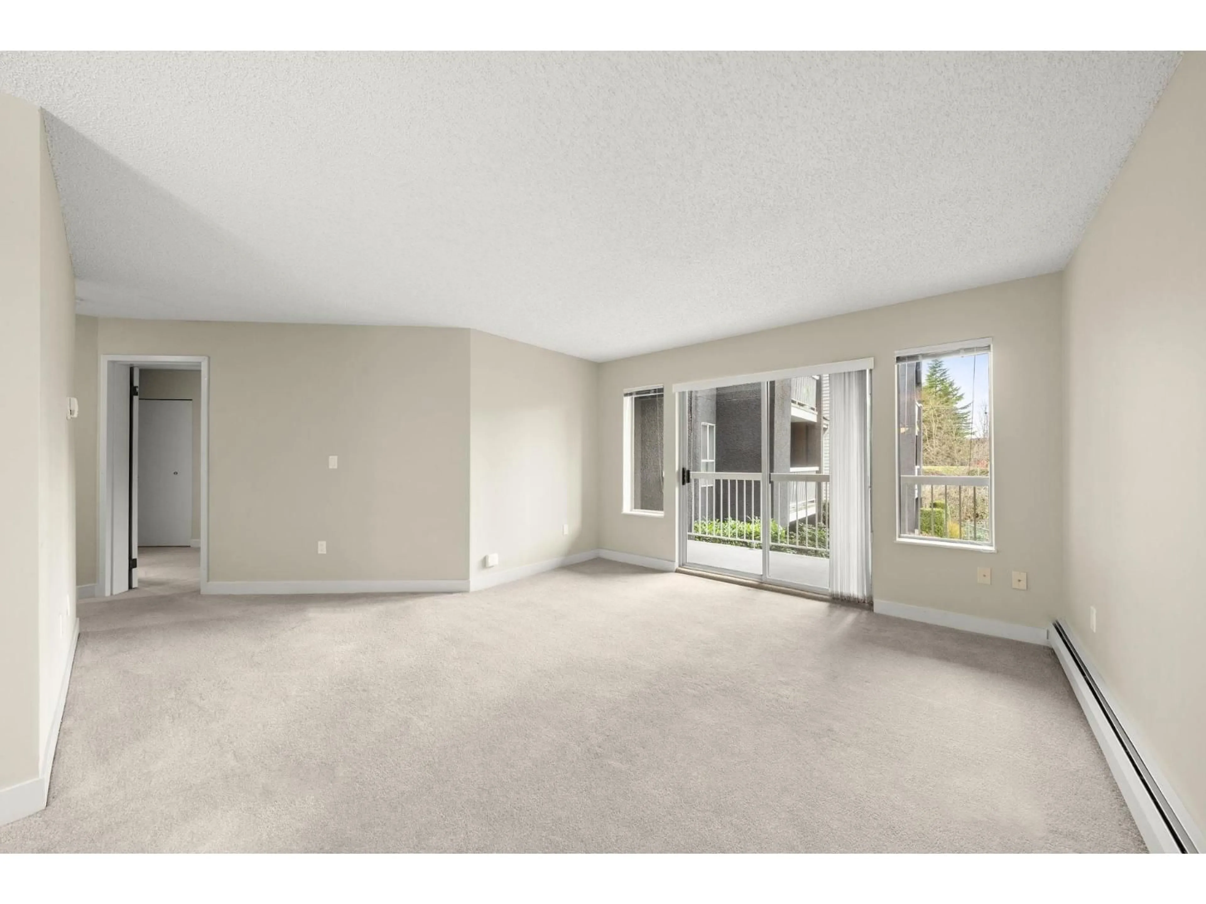 A pic of a room for 107 - 5700 200 STREET, Langley British Columbia V3A7S6