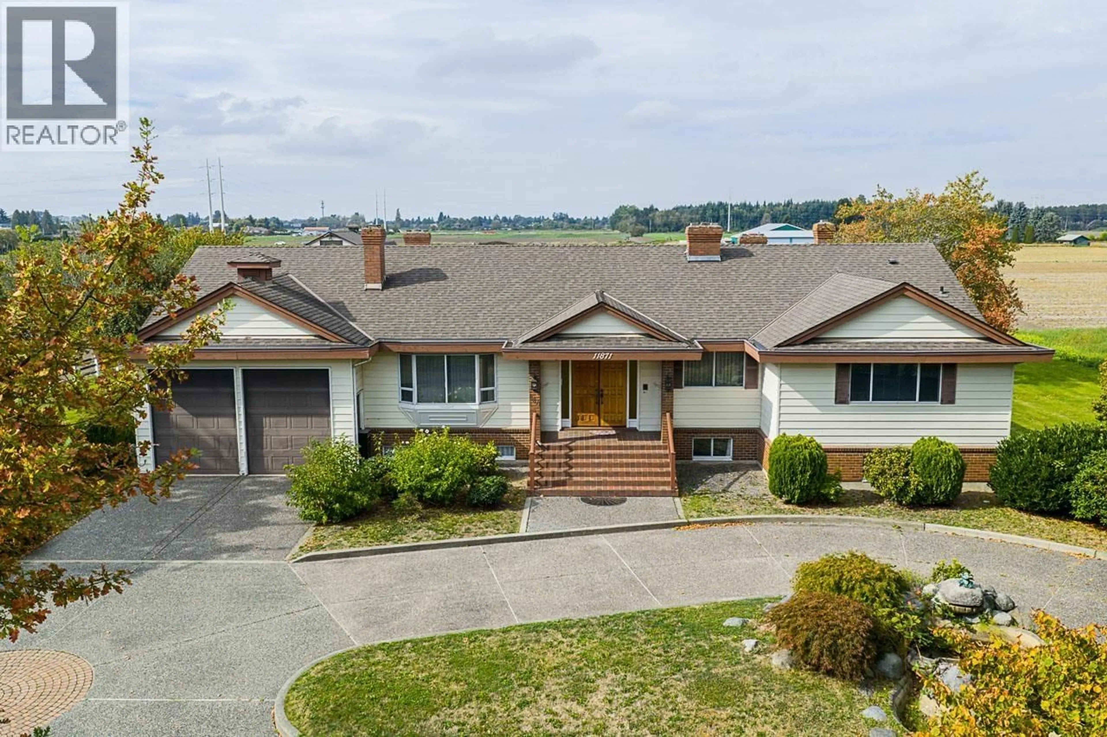 A pic from outside/outdoor area/front of a property/back of a property/a pic from drone, street for 11871 NO. 3 ROAD, Richmond British Columbia V7A1X3