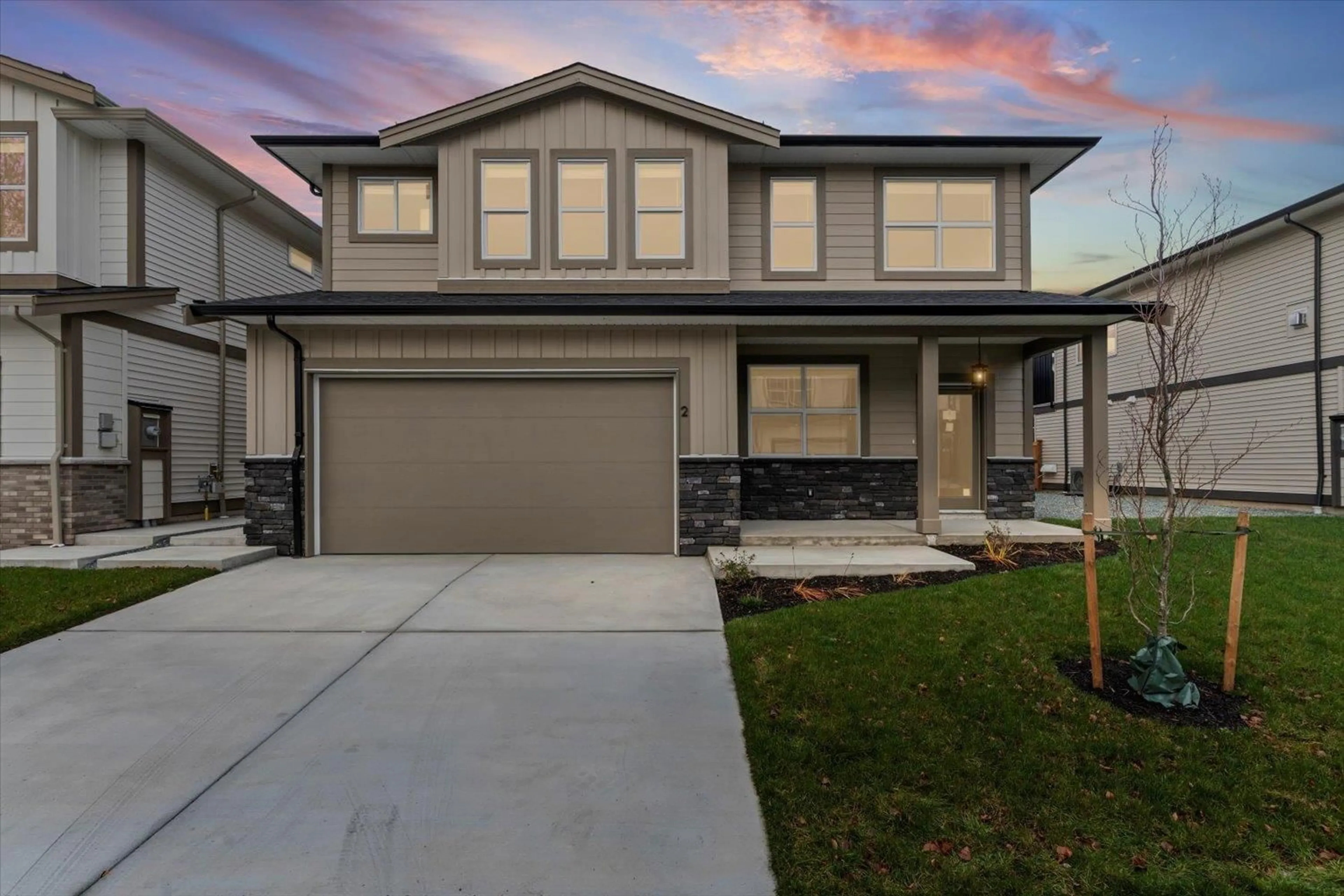 Home with vinyl exterior material, street for 2 - 46058 BONNY AVENUE, Chilliwack British Columbia V2P3H6