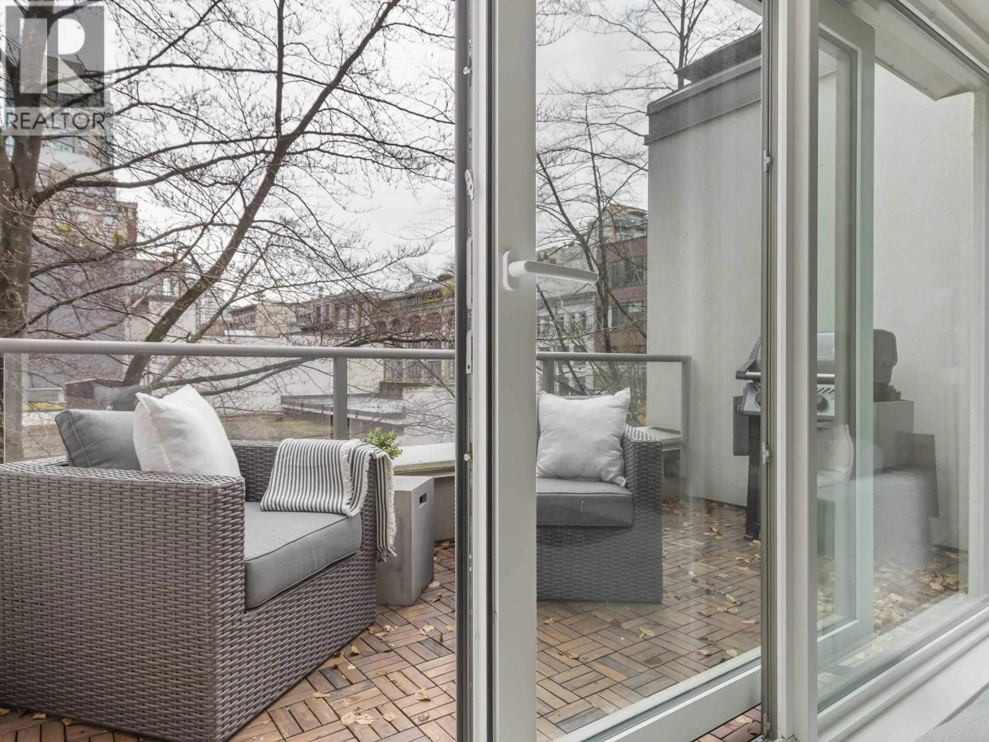 Patio, unknown for 302 - 1323 HOMER STREET, Vancouver British Columbia V6B5T1