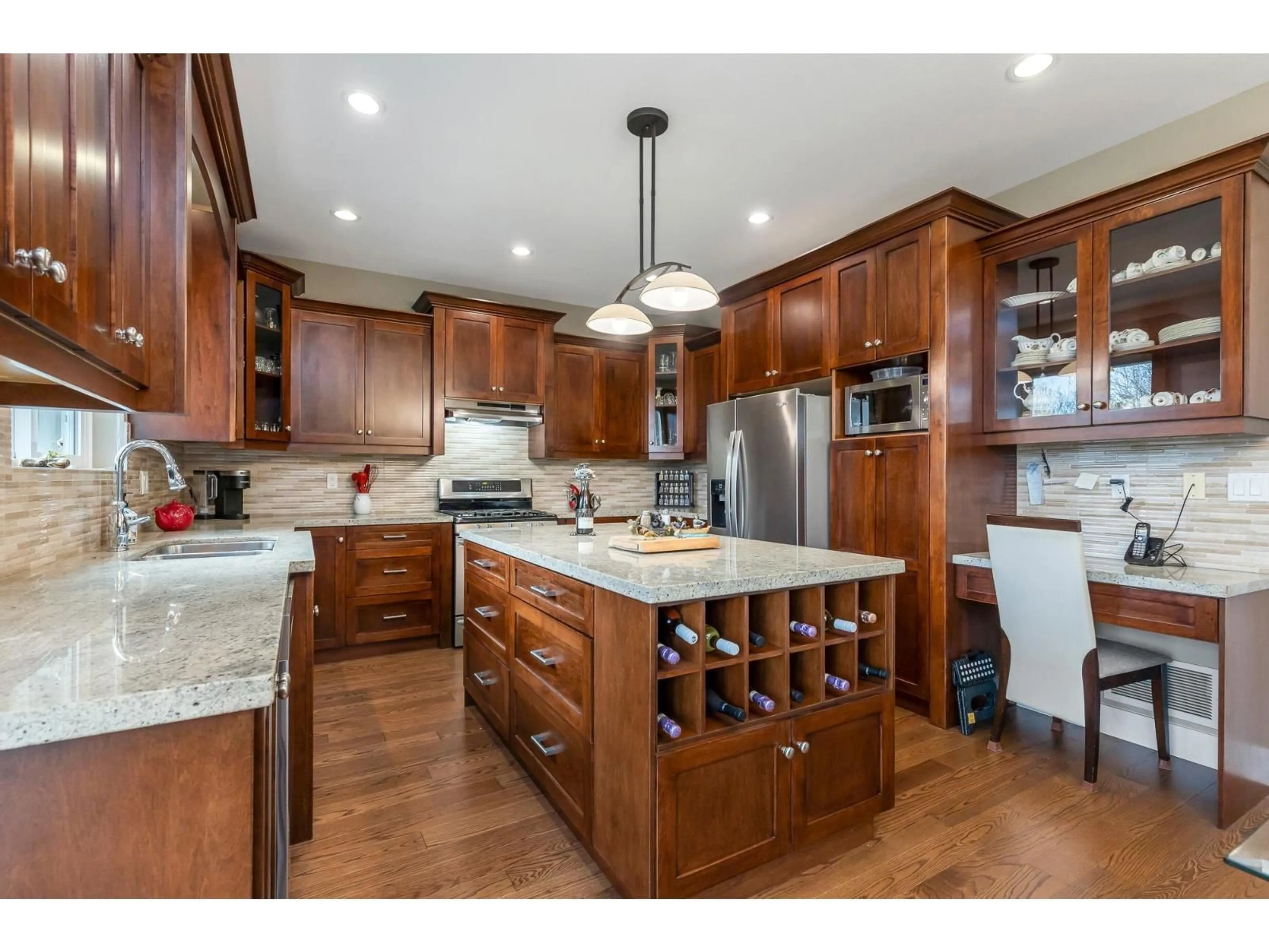 Open concept kitchen, unknown for 27886 MACLURE ROAD, Abbotsford British Columbia V4X0A9
