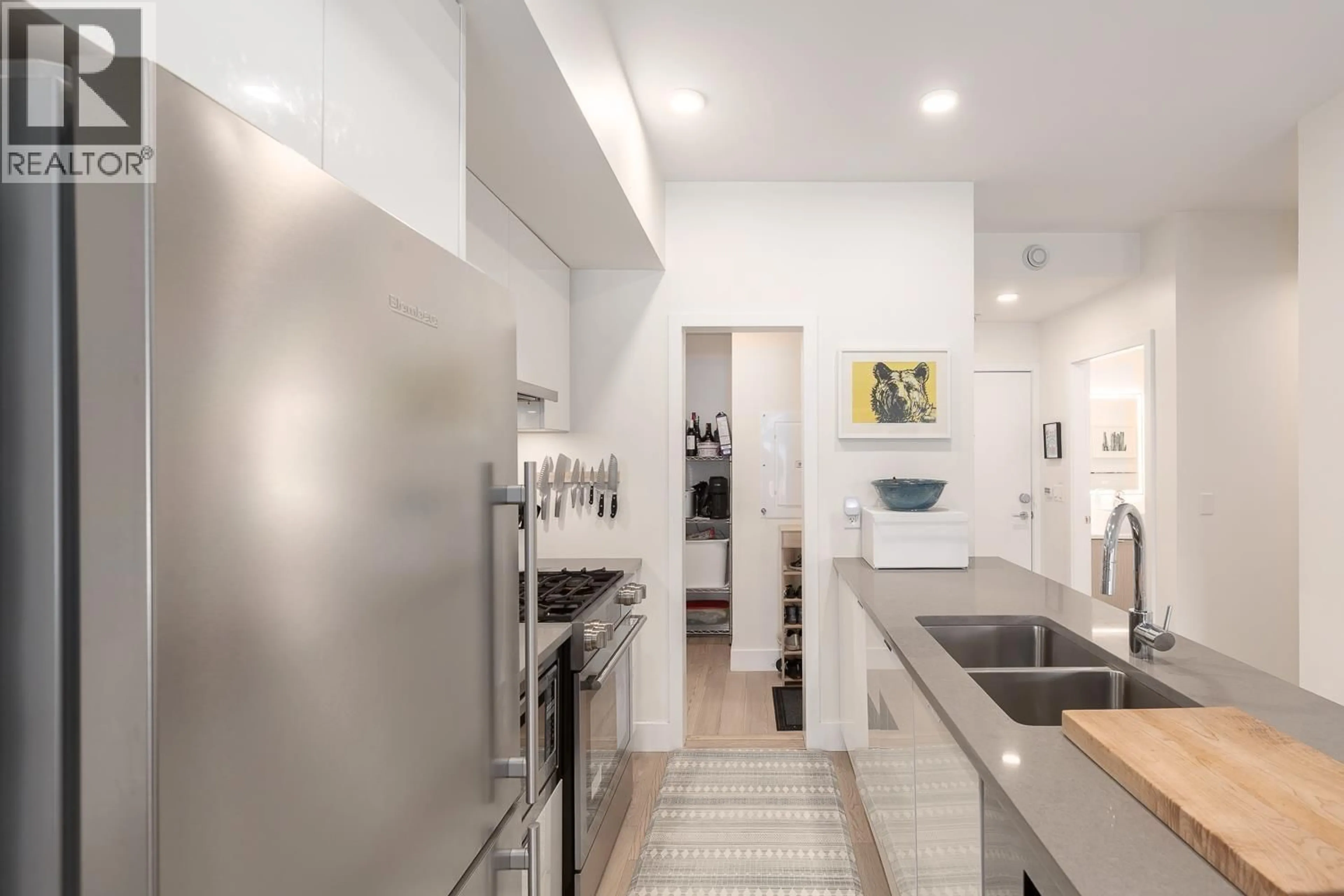 Unknown for 305 - 2666 DUKE STREET, Vancouver British Columbia V5R4S9