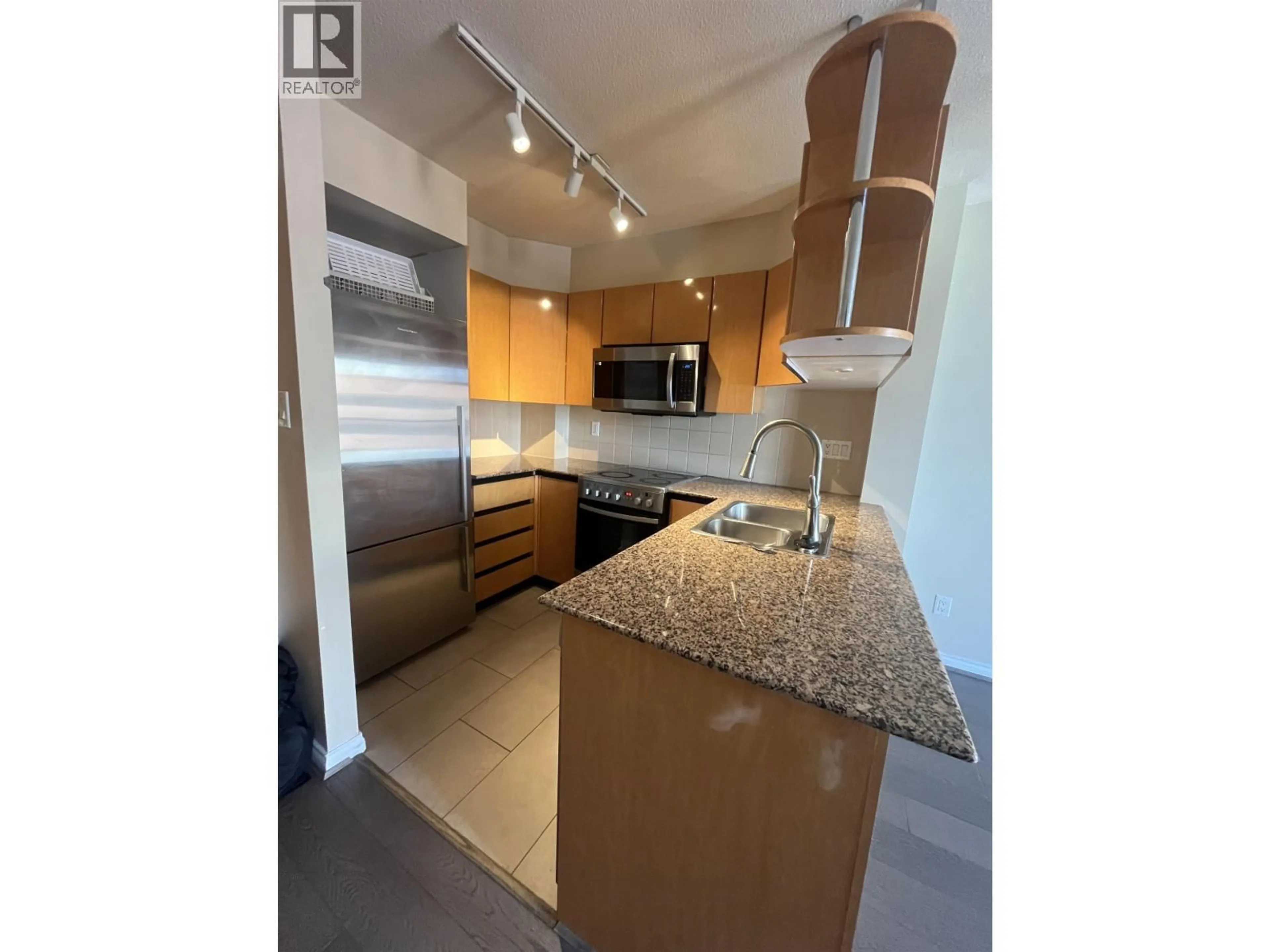 Standard kitchen, wood/laminate floor for 2103 - 1189 HOWE STREET, Vancouver British Columbia V6Z2X4