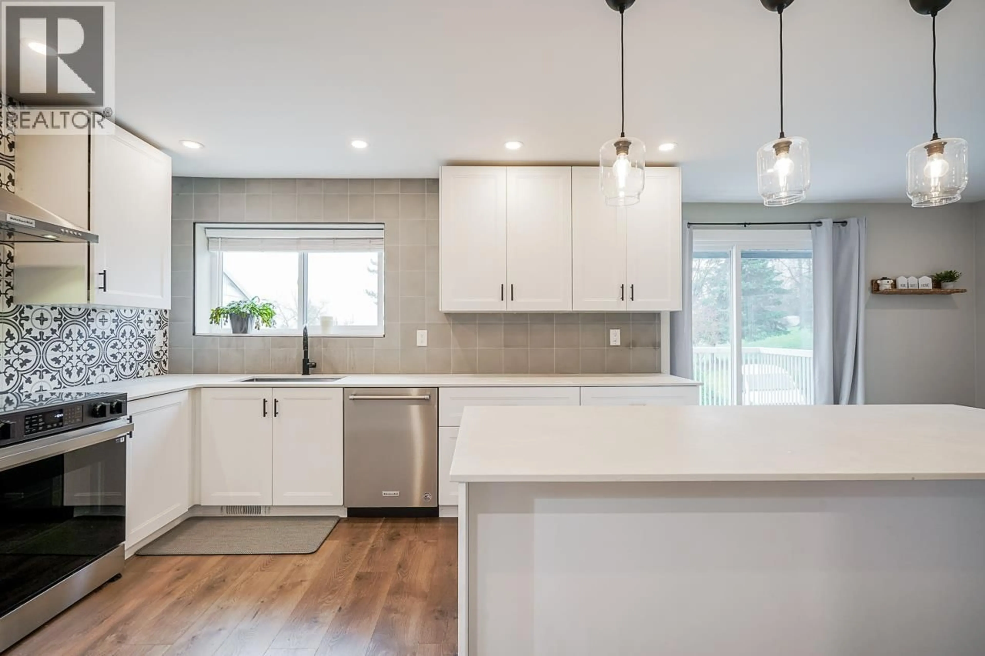 Open concept kitchen, wood/laminate floor for 43 - 1355 CITADEL DRIVE, Port Coquitlam British Columbia V3C5X6