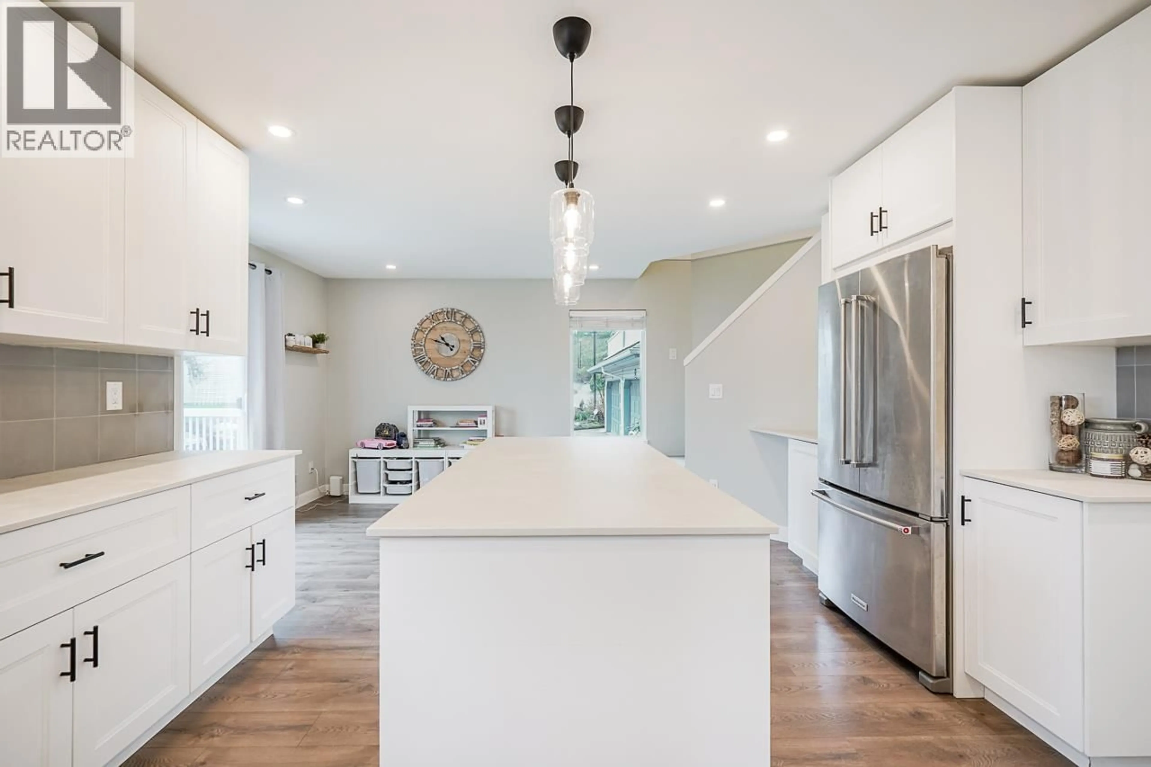 Contemporary kitchen, ceramic/tile floor for 43 - 1355 CITADEL DRIVE, Port Coquitlam British Columbia V3C5X6