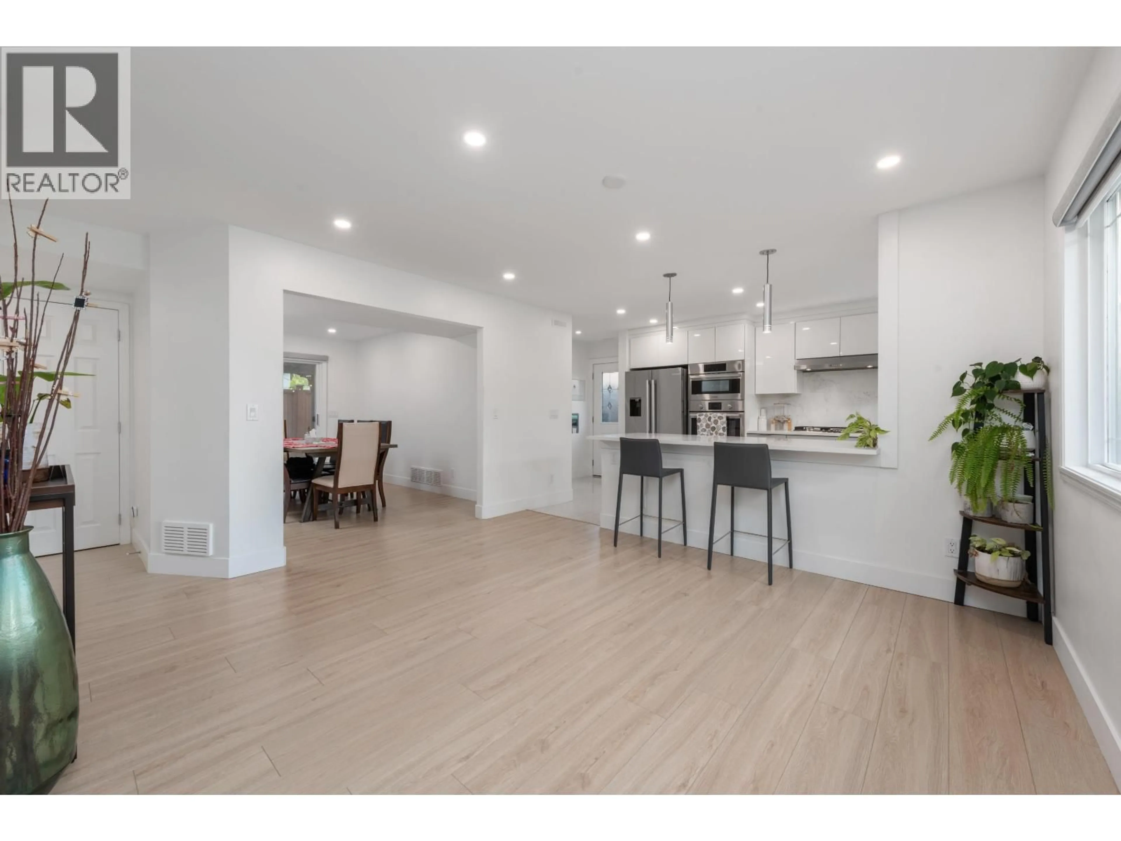 Open concept kitchen, unknown for 103 - 1334 CHARLAND AVENUE, Coquitlam British Columbia V3K3L3