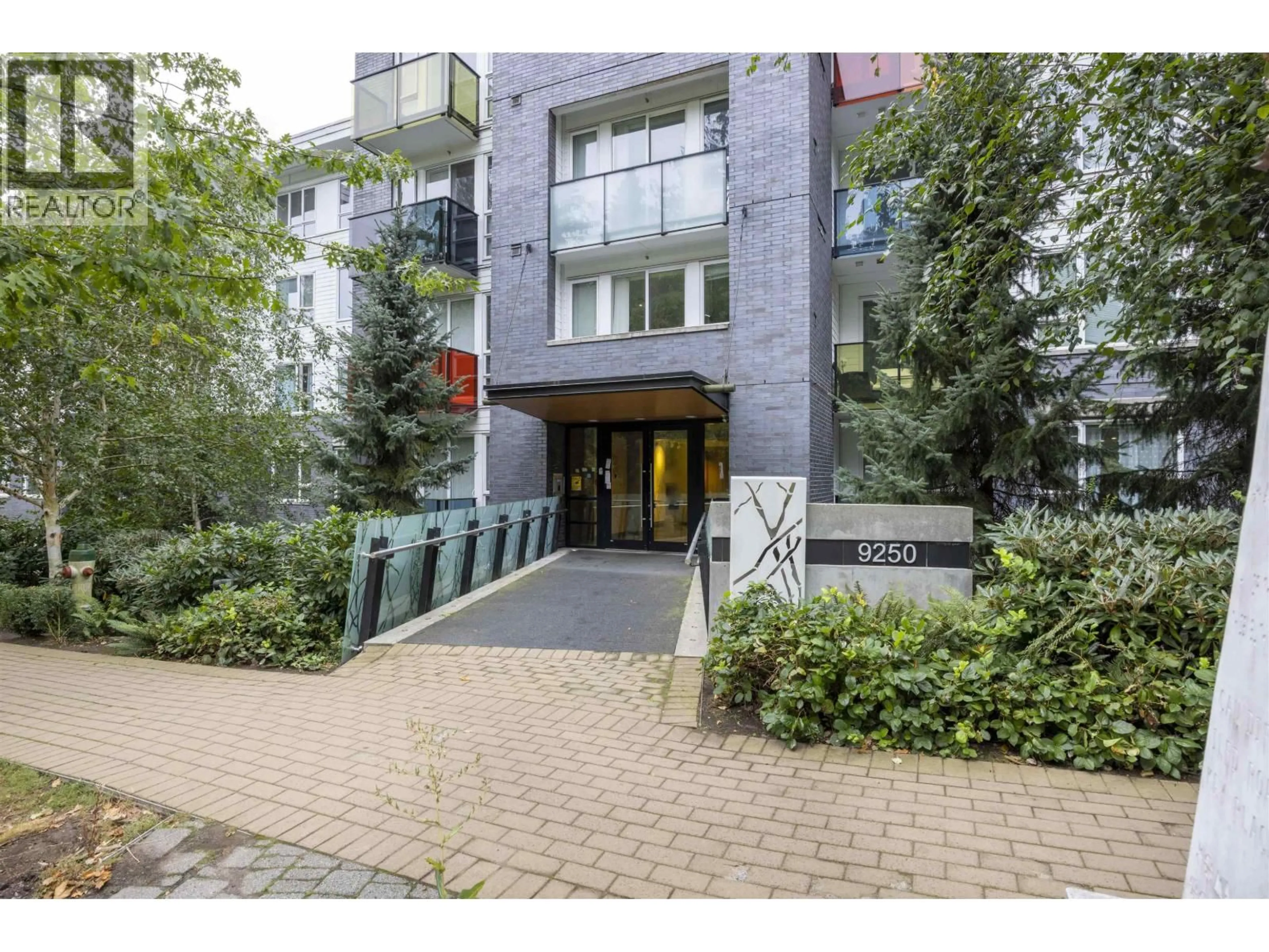 Indoor foyer for 201 - 9250 UNIVERSITY HIGH STREET, Burnaby British Columbia V5A0B3