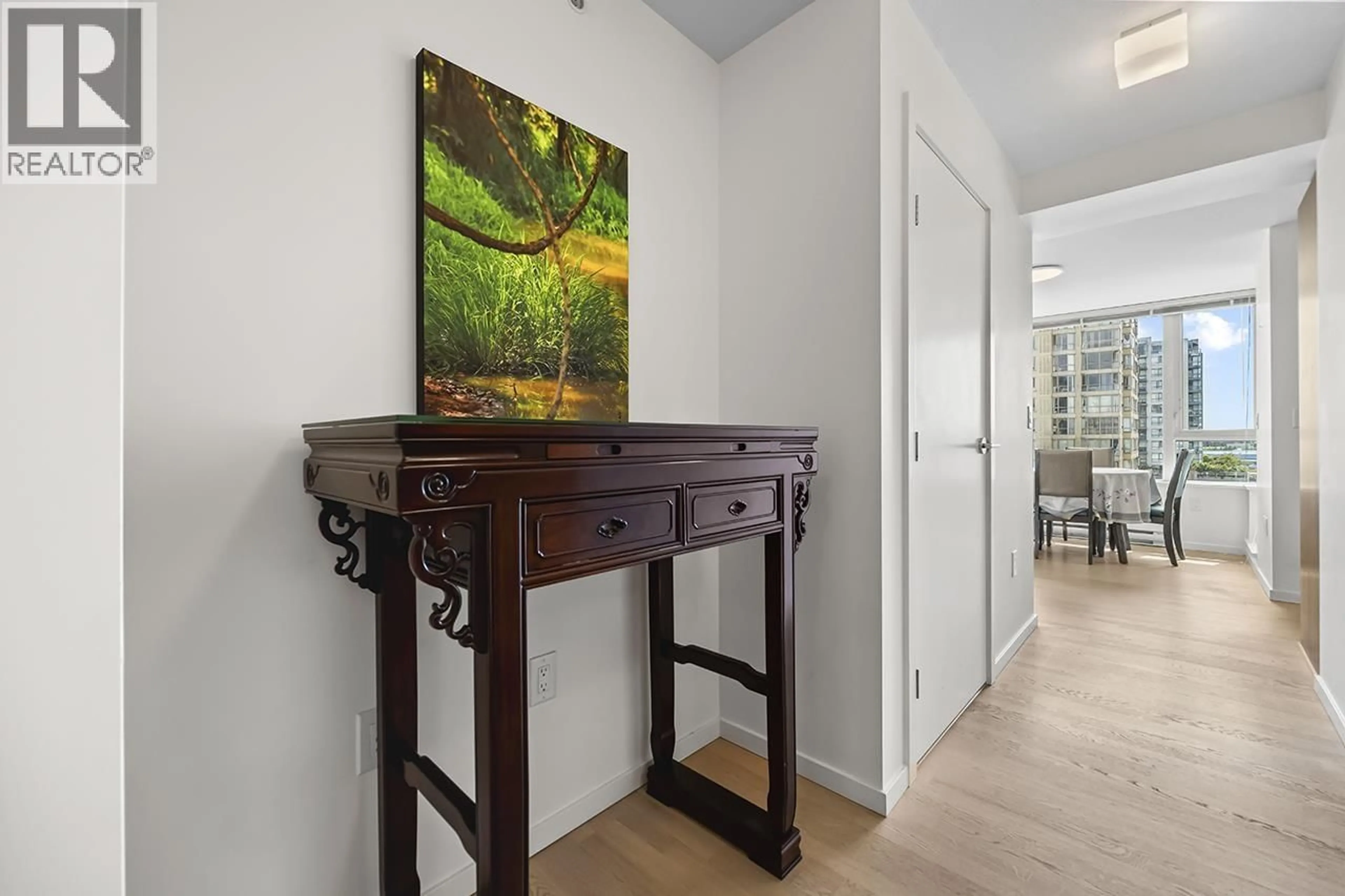 Indoor entryway for 1005 - 7979 FIRBRIDGE WAY, Richmond British Columbia V6X0K7