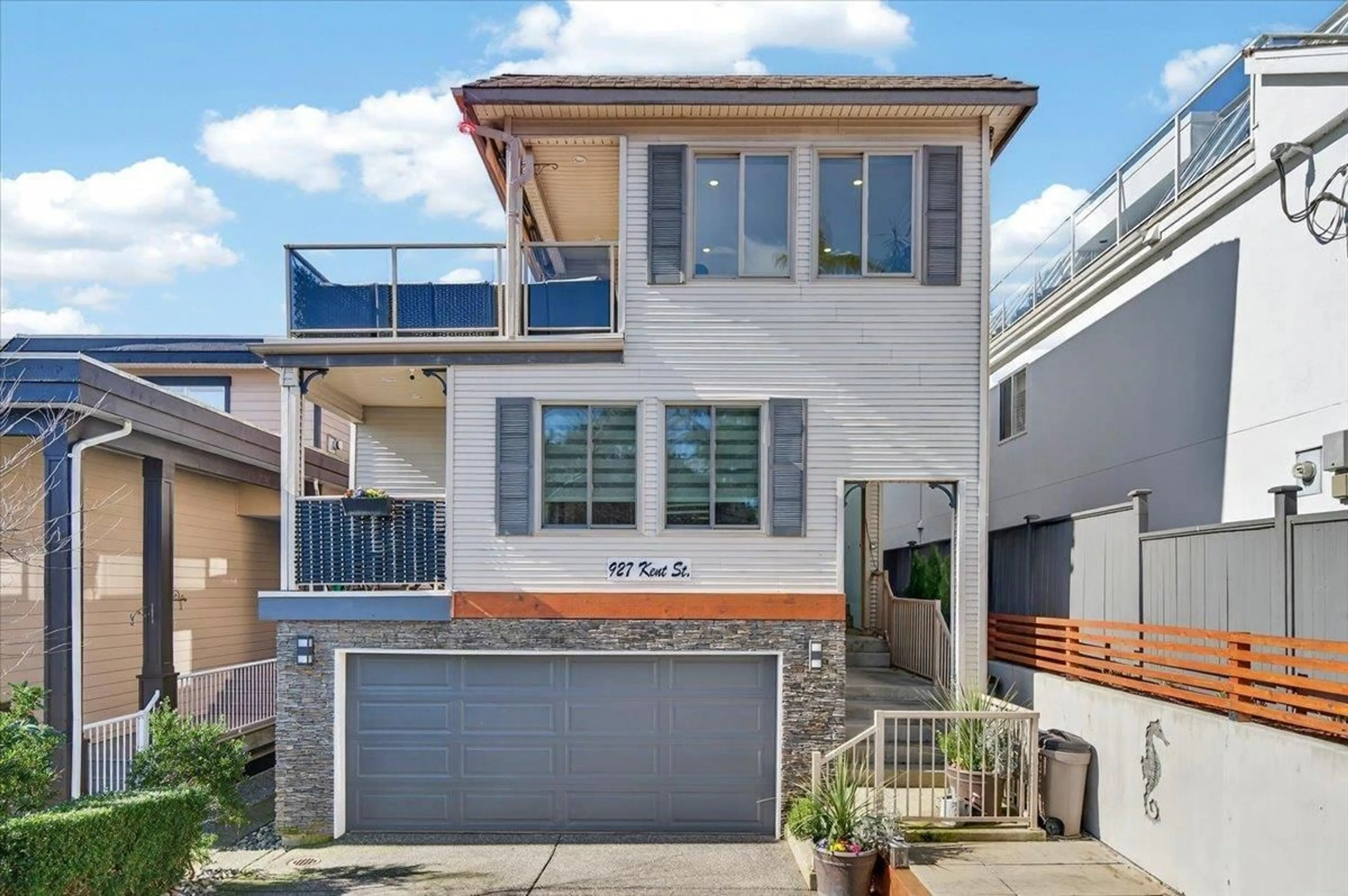 Home with brick exterior material, street for 927 KENT STREET, White Rock British Columbia V4B4S9