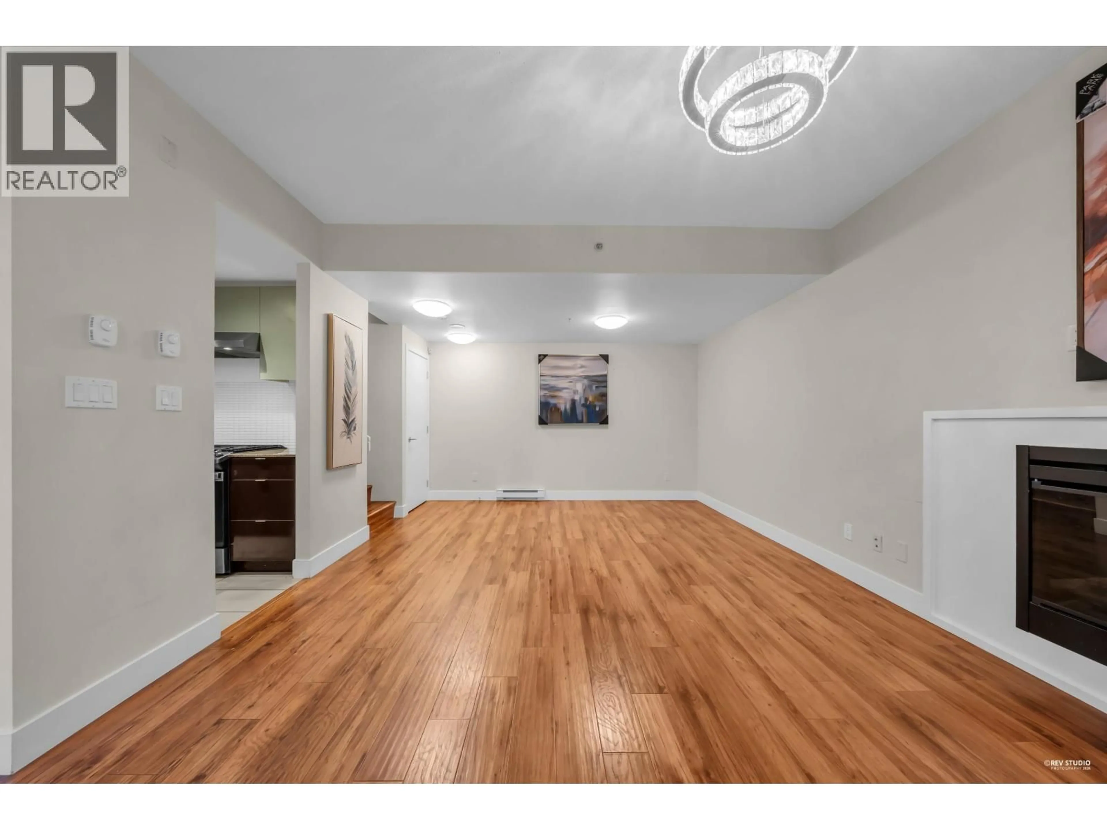 A pic of a room for 4818 HAZEL STREET, Burnaby British Columbia V5H4T3