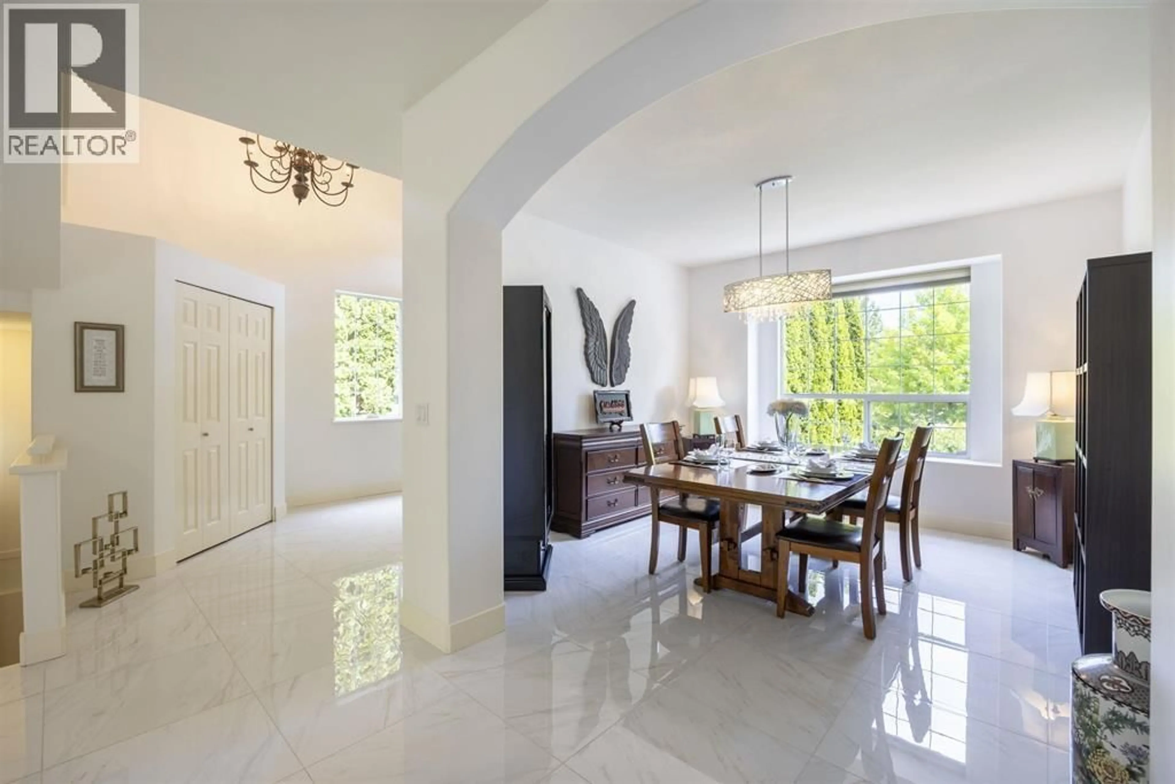 Dining room, ceramic/tile floor for 24 BALSAM PLACE, Port Moody British Columbia V3H5A6