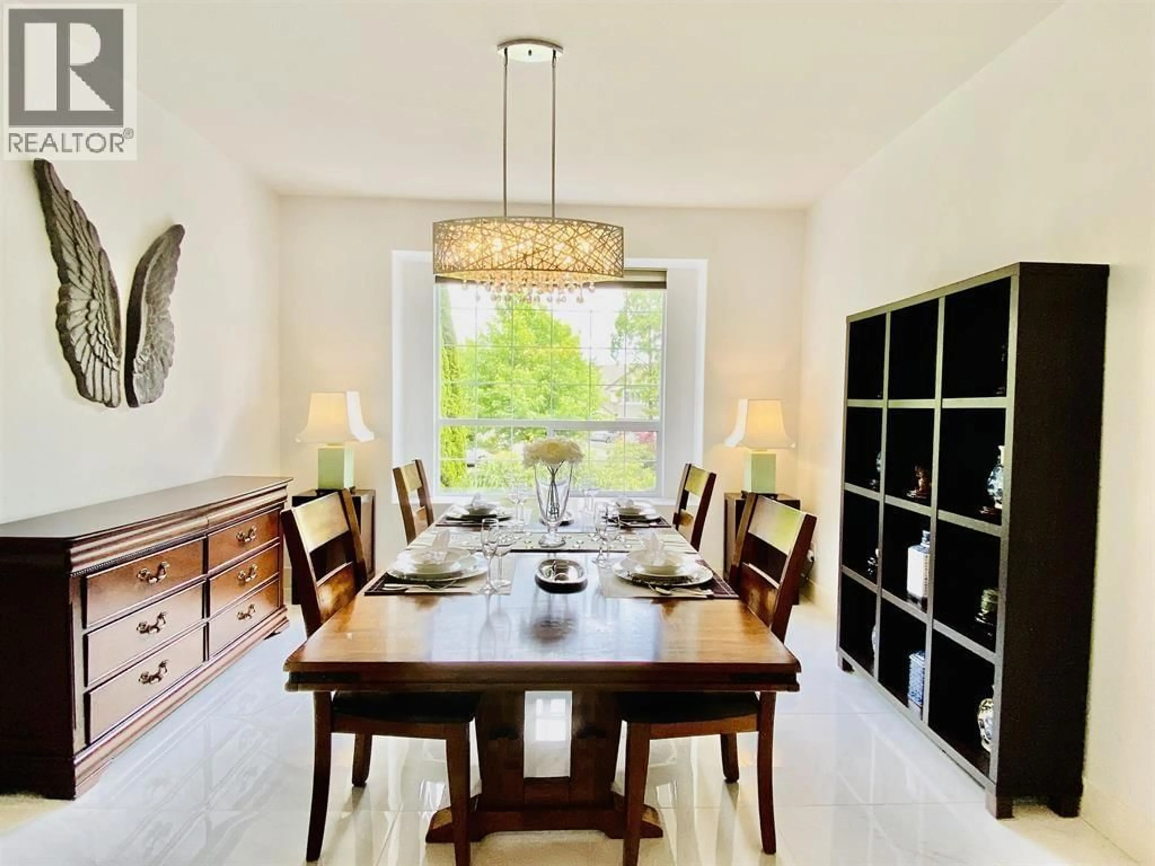 Dining room, ceramic/tile floor for 24 BALSAM PLACE, Port Moody British Columbia V3H5A6