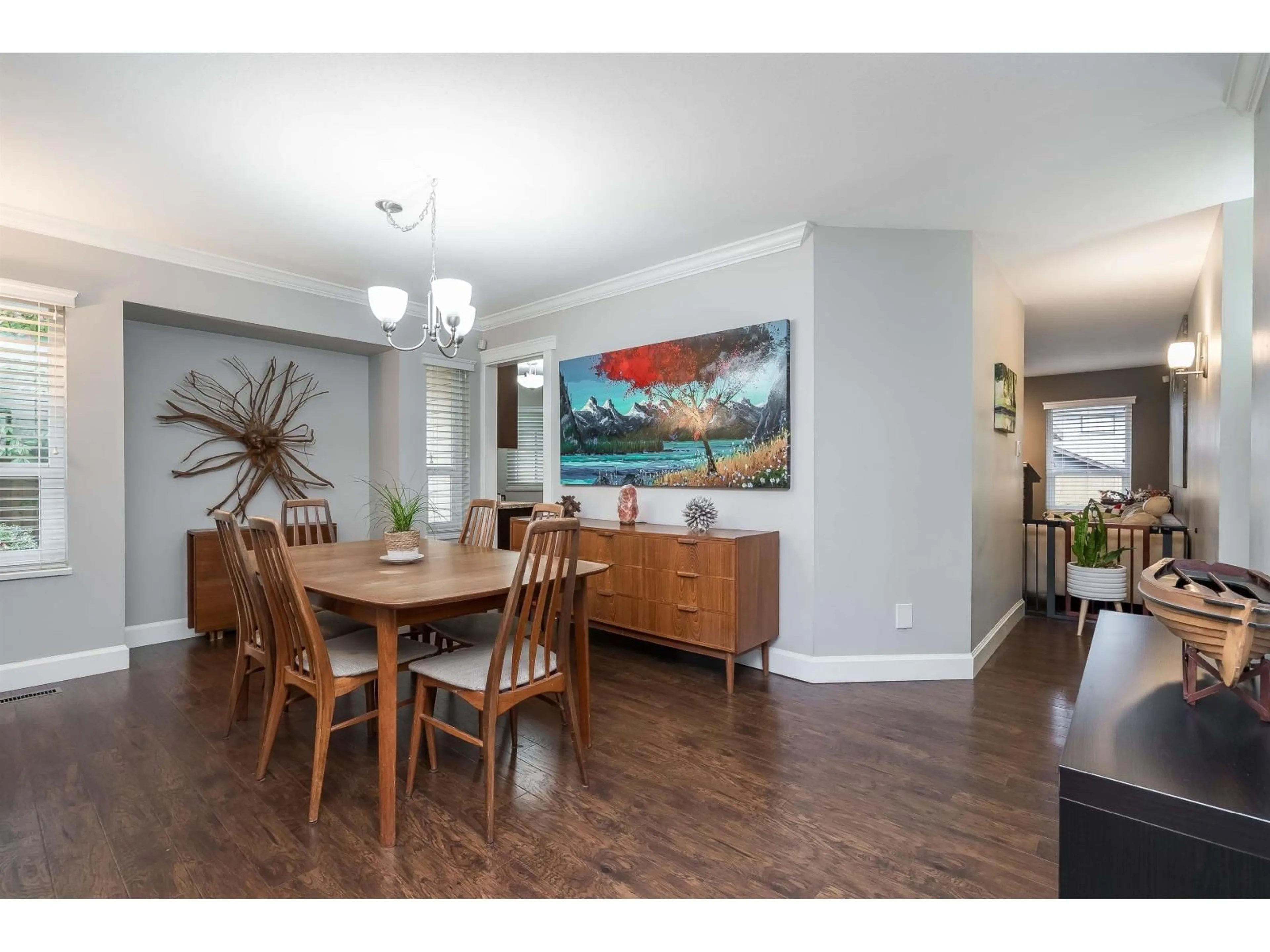 Dining room, wood/laminate floor for 14086 17 AVENUE, Surrey British Columbia V4A8K4
