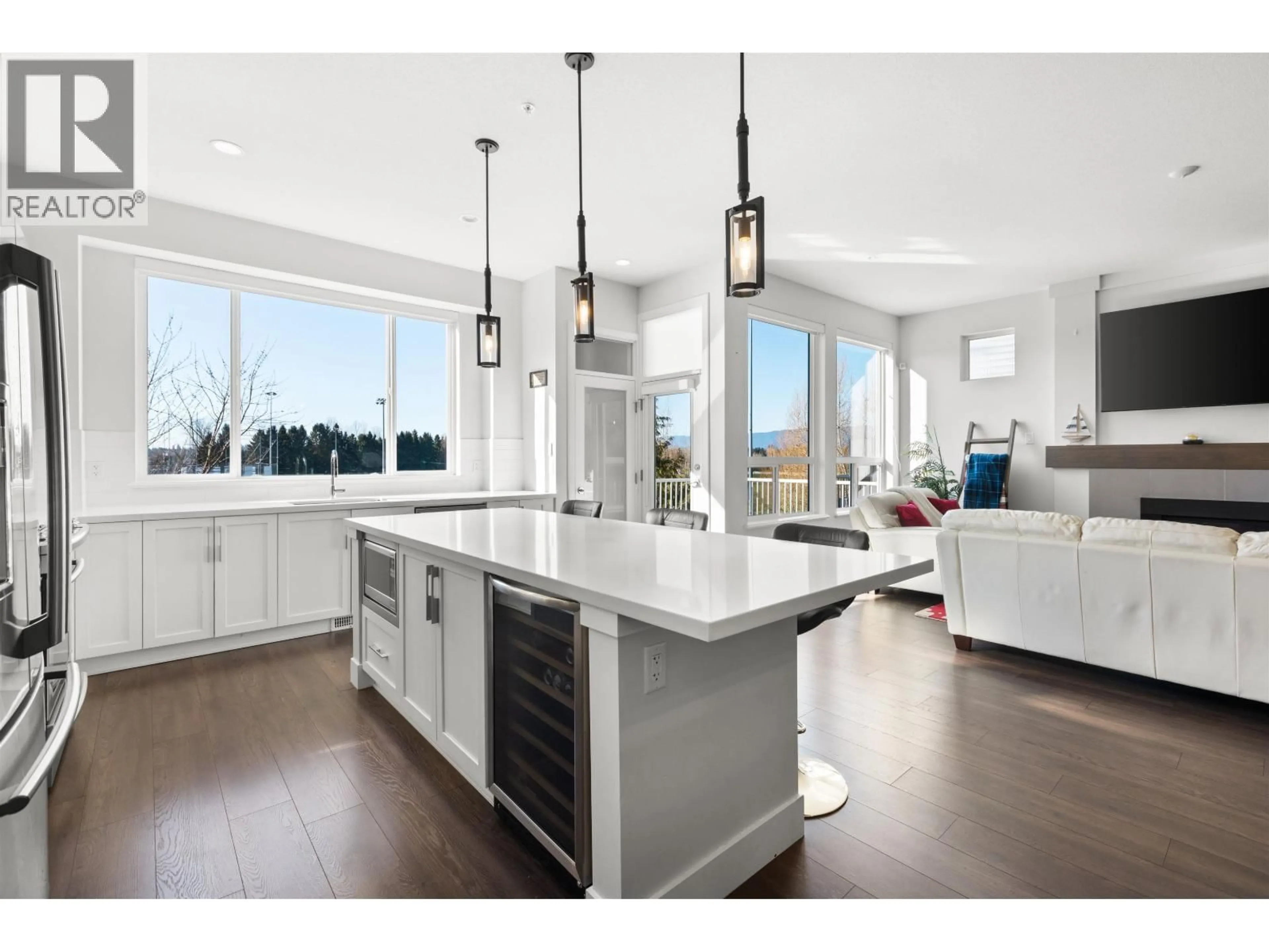 Open concept kitchen, unknown for 10279 238A STREET, Maple Ridge British Columbia V2W1G3