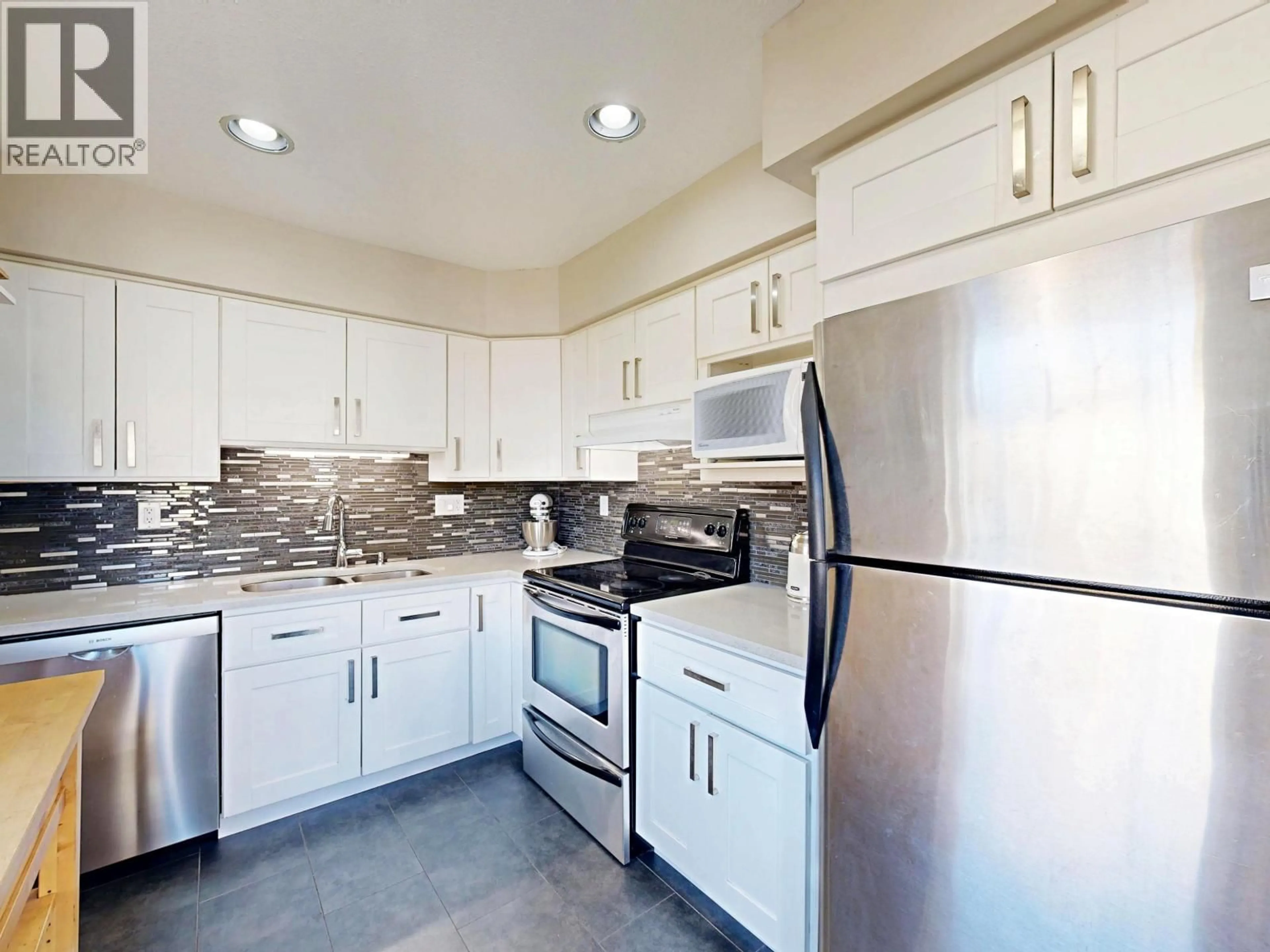 Unknown for 307 - 865 15TH AVENUE, Vancouver British Columbia V5Z1R8