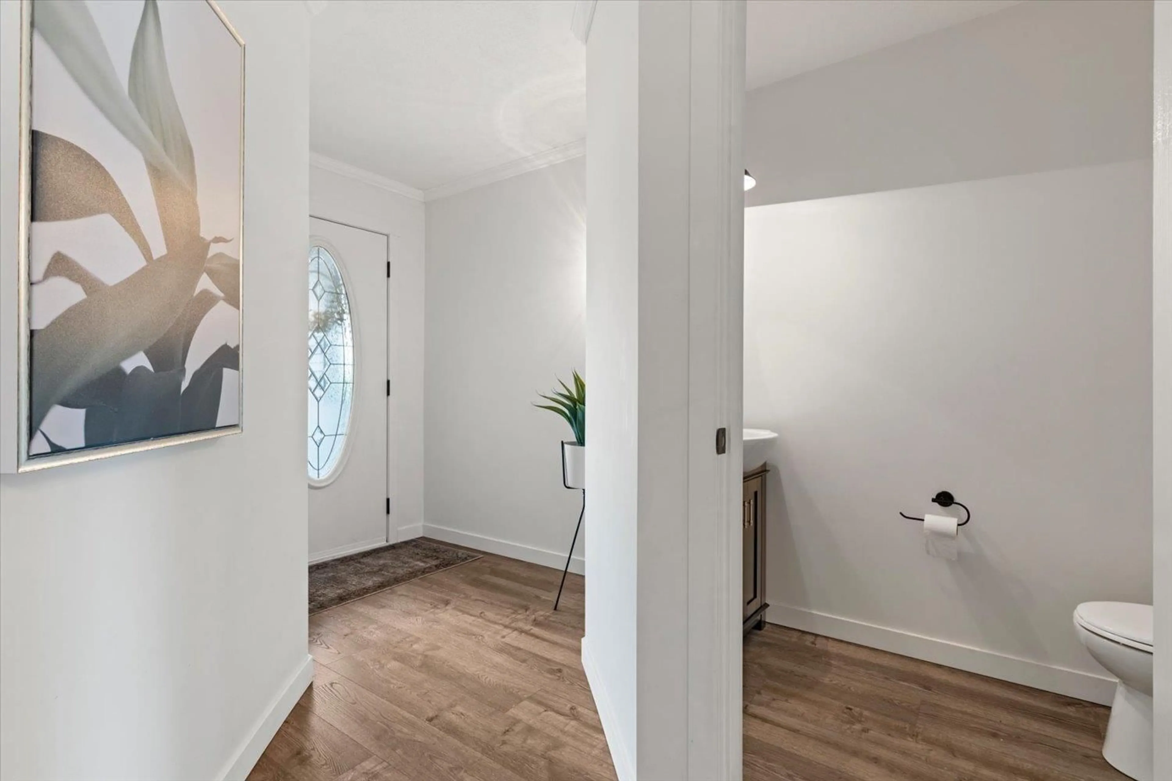 Indoor entryway for 38 - 46360 VALLEYVIEW ROAD, Chilliwack British Columbia V2R5L7