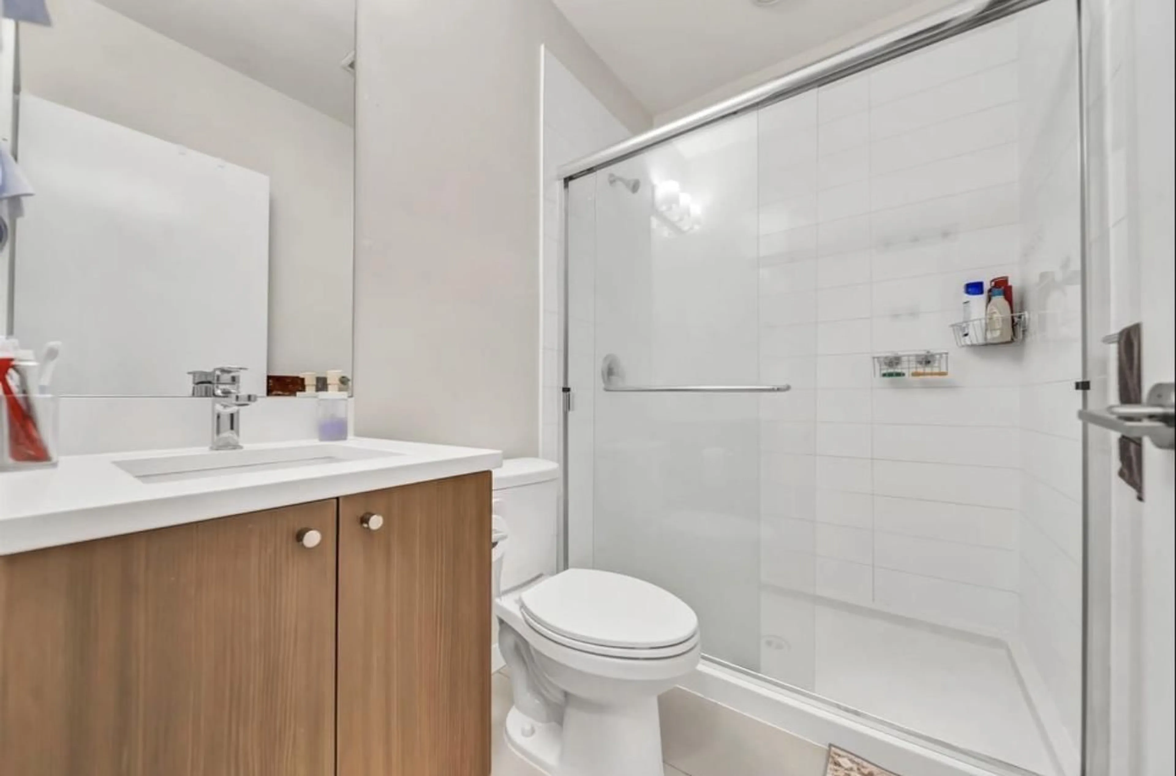 Standard bathroom, floor is not visible for 17 - 2799 ALLWOOD STREET, Abbotsford British Columbia V2T0J2