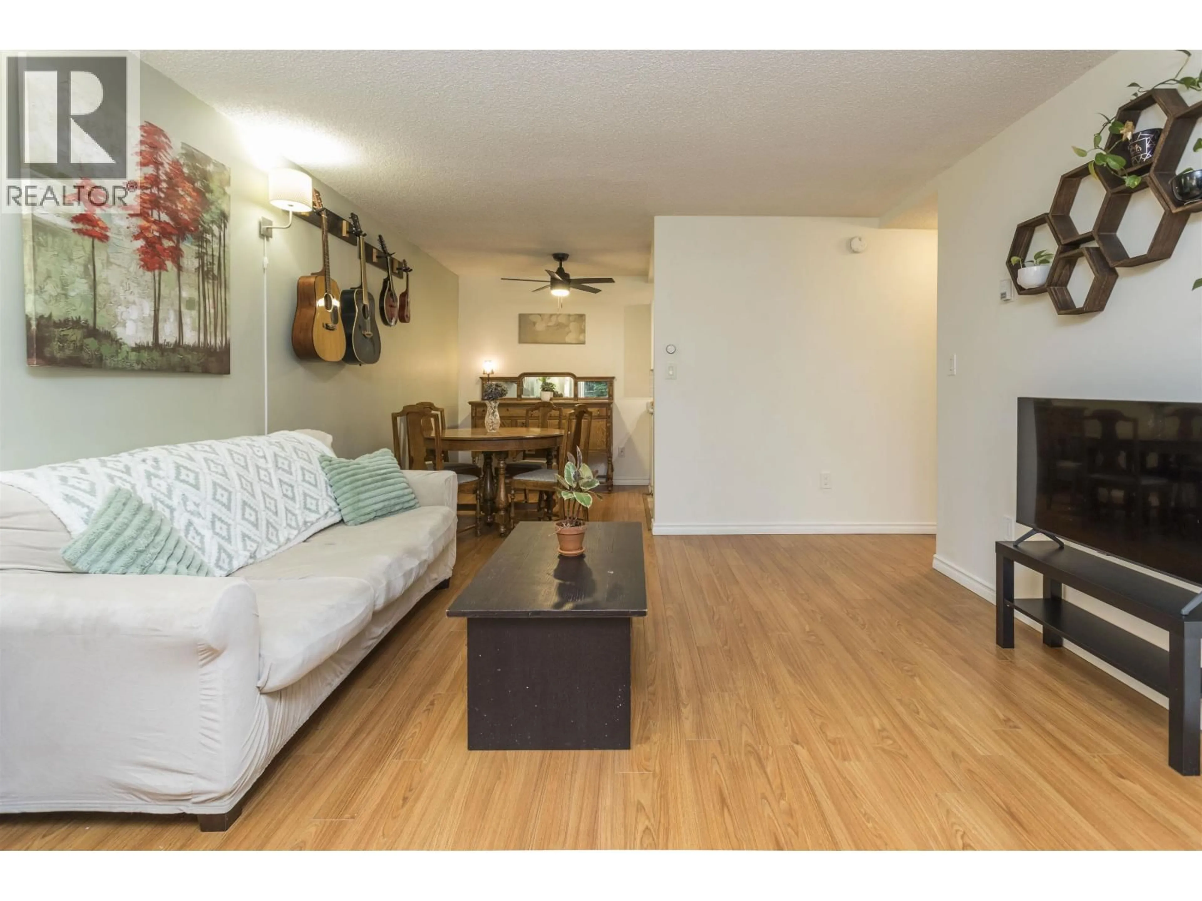 Unknown for 109 - 3911 CARRIGAN COURT, Burnaby British Columbia V3N4J7