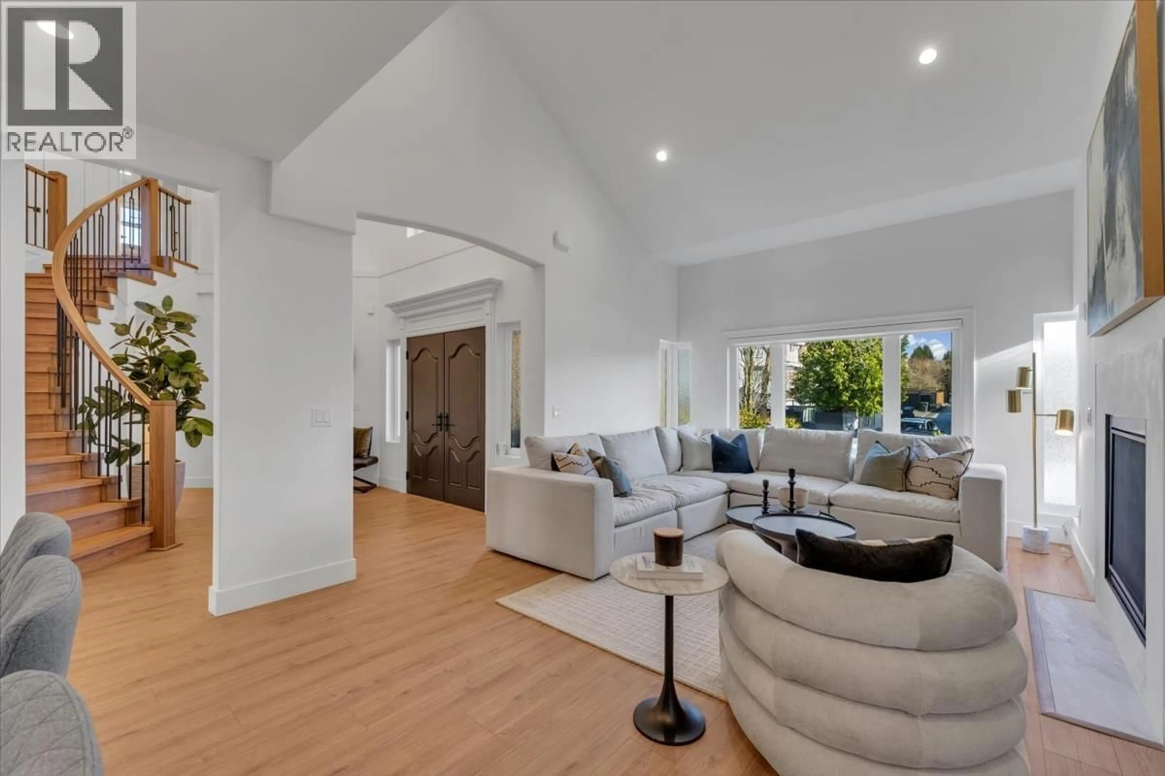 Living room with furniture, unknown for 2594 PALISADE CRESCENT, Port Coquitlam British Columbia V3C6B2