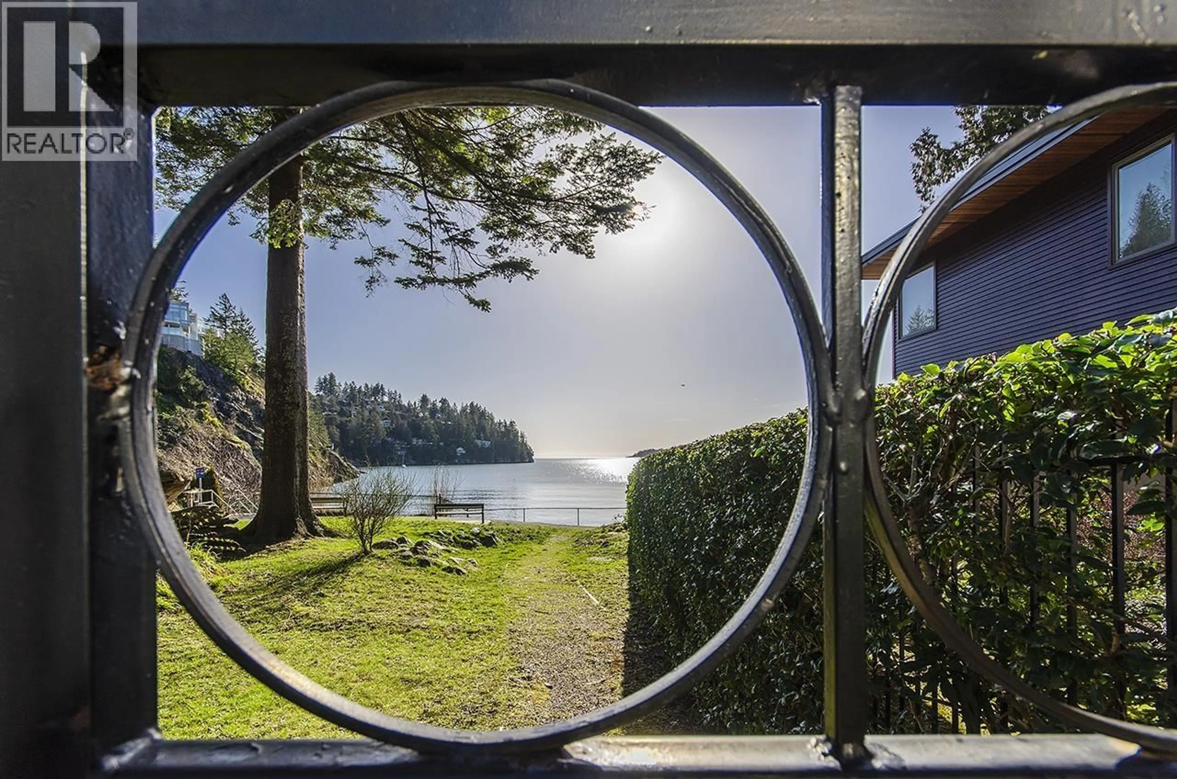 Patio, water/lake/river/ocean view for 6760 BATCHELOR BAY PLACE, West Vancouver British Columbia V7W3B7