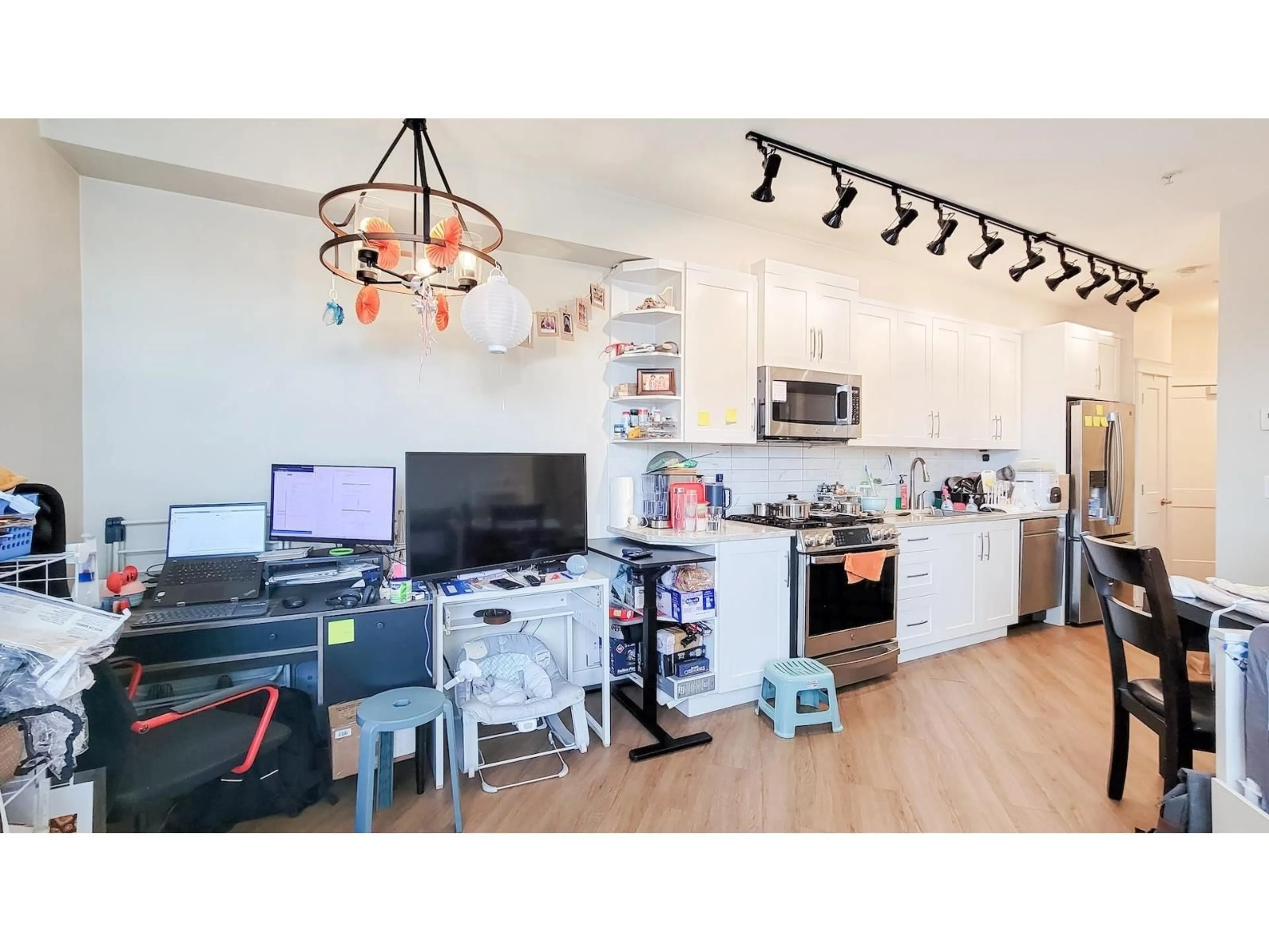 Open concept kitchen, unknown for 326 - 11077 RAVINE ROAD, Surrey British Columbia V3T0R7