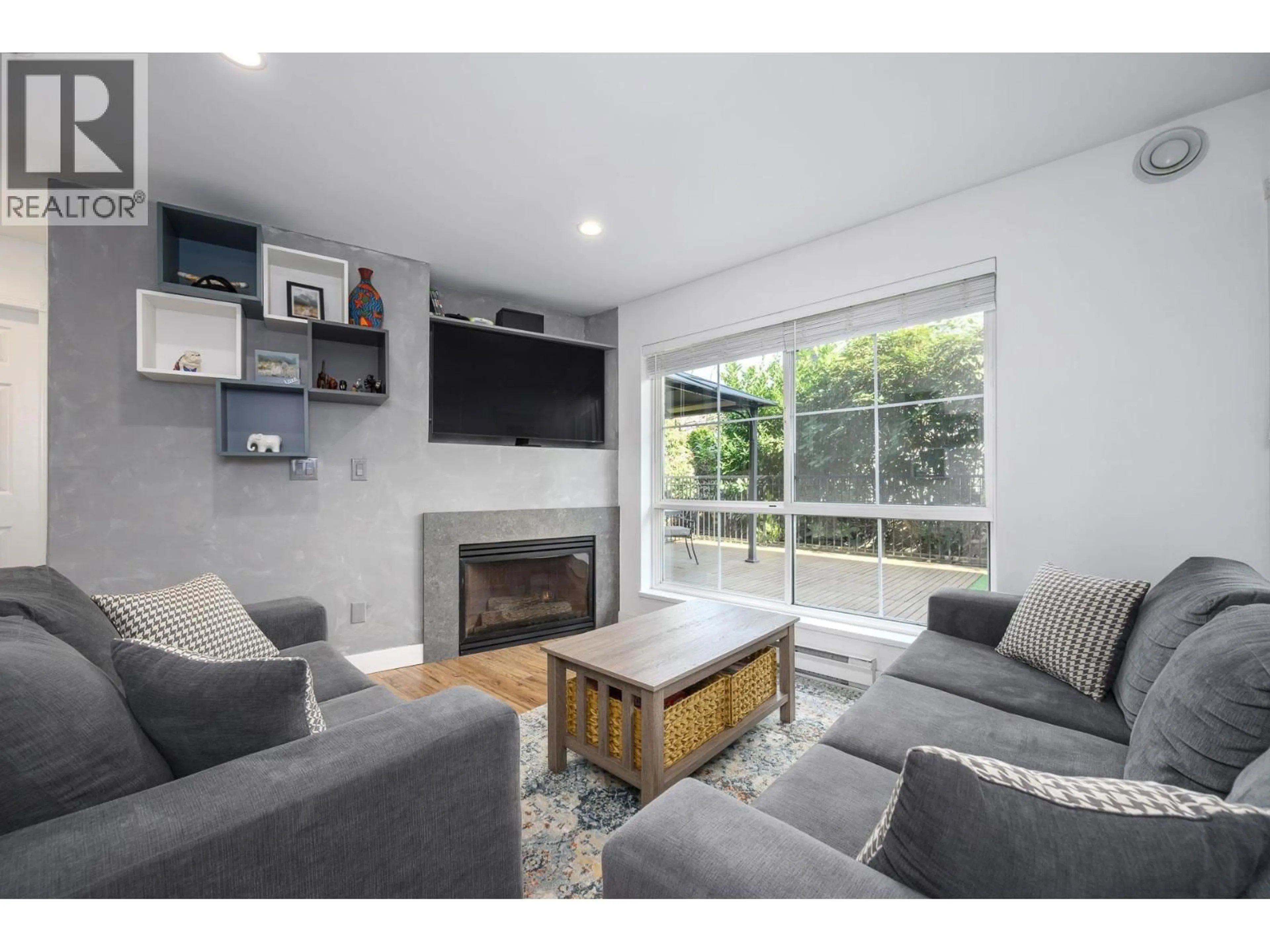 Unknown for 102 - 2388 WELCHER AVENUE, Port Coquitlam British Columbia V3C1X5