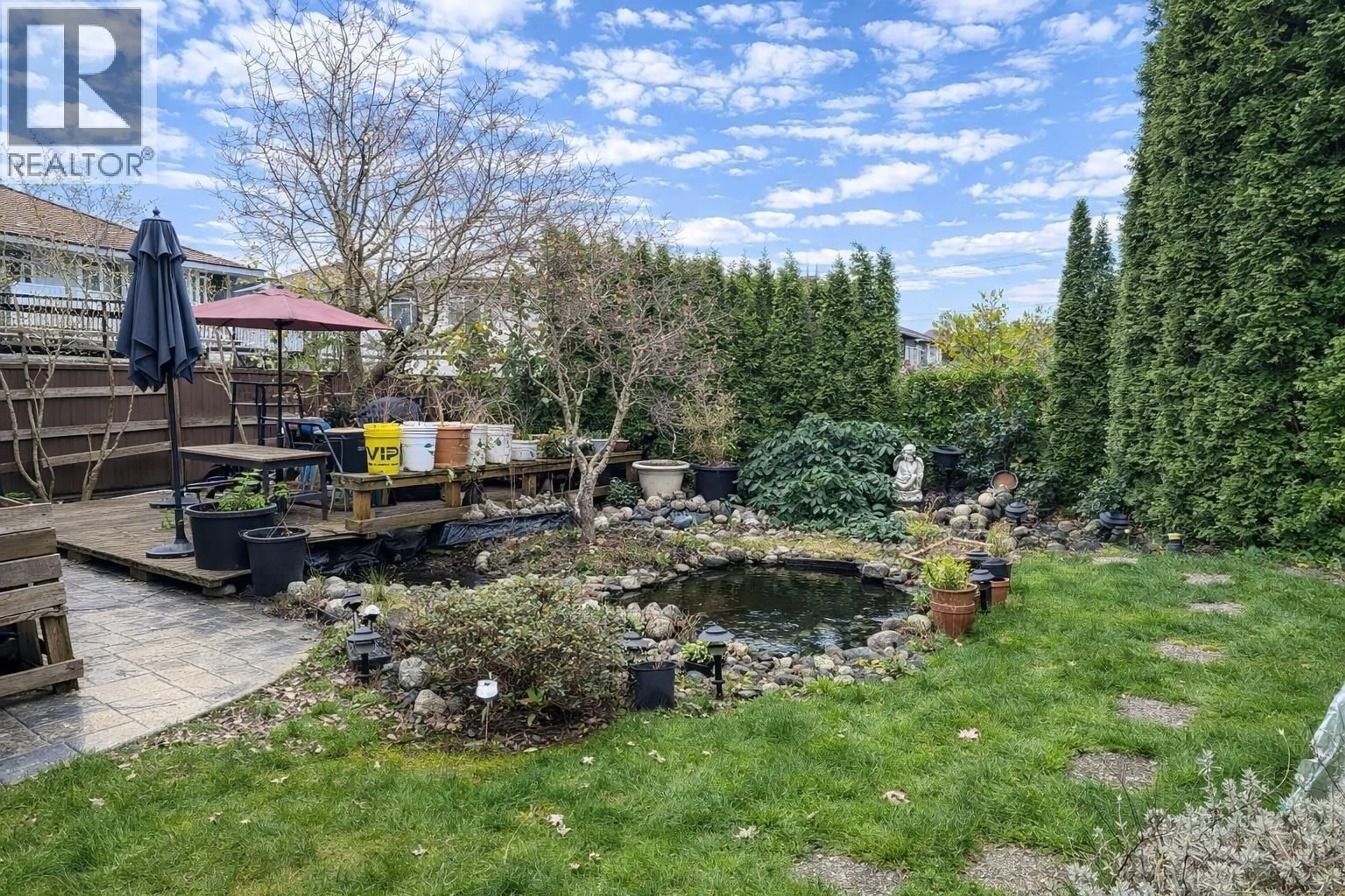 Patio, water/lake/river/ocean view for 6710 ST CHARLES PLACE, Burnaby British Columbia V5H3V9