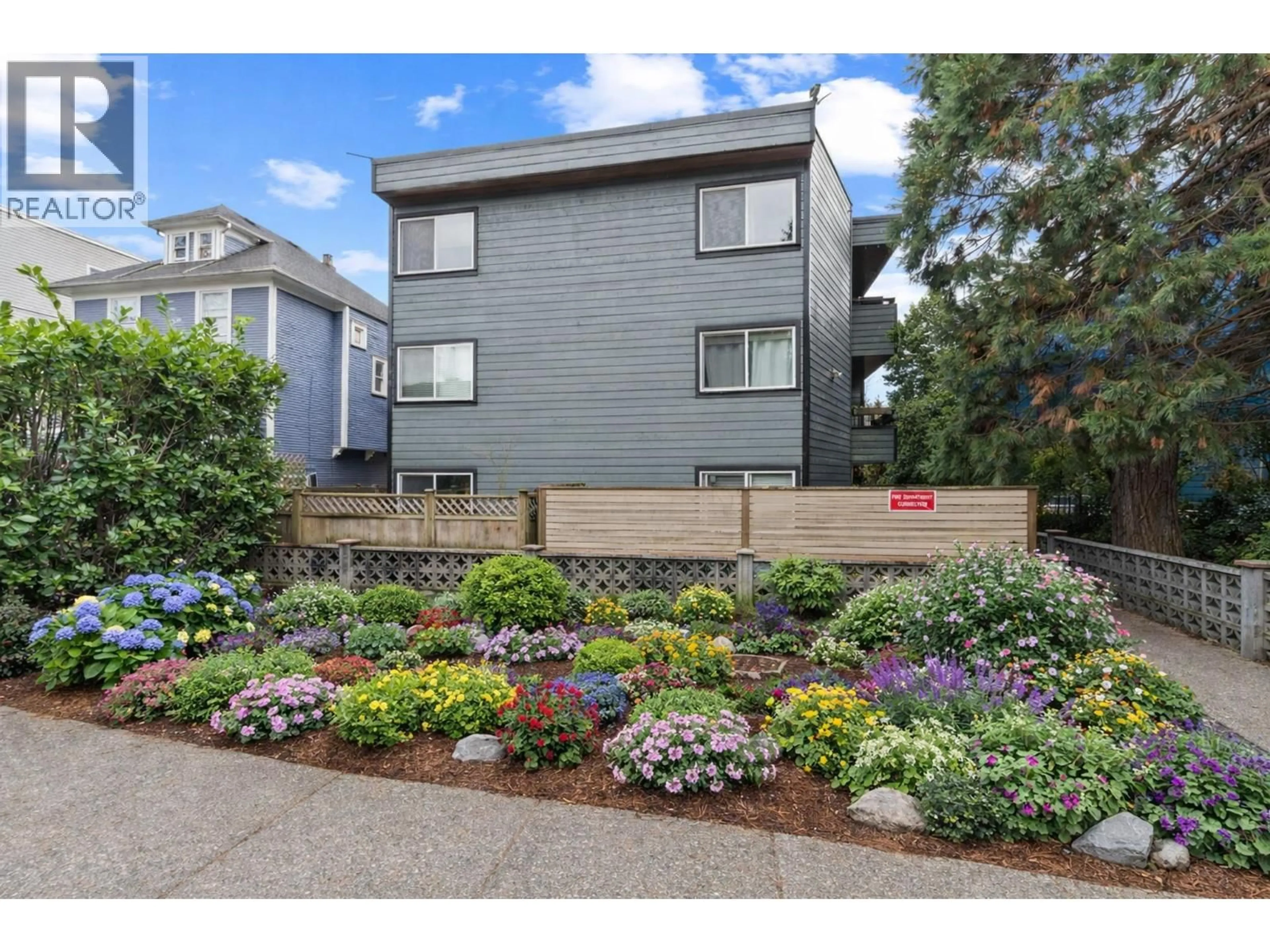 Unknown for 104 - 1540 4TH AVENUE, Vancouver British Columbia V5N1J8